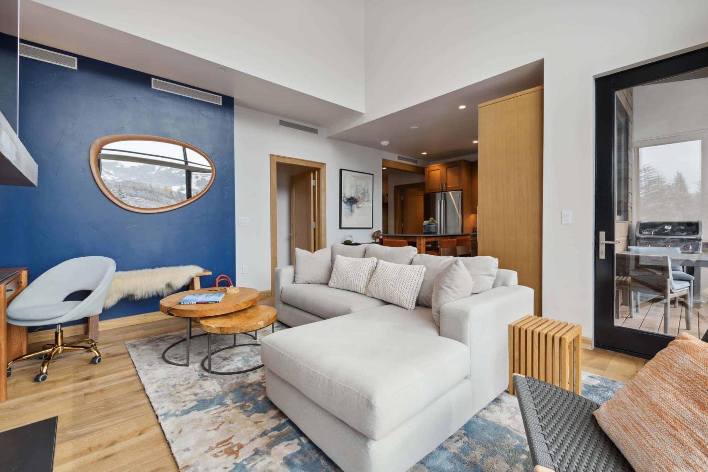 Two-Bedroom Apartment with Mountain View photo 3