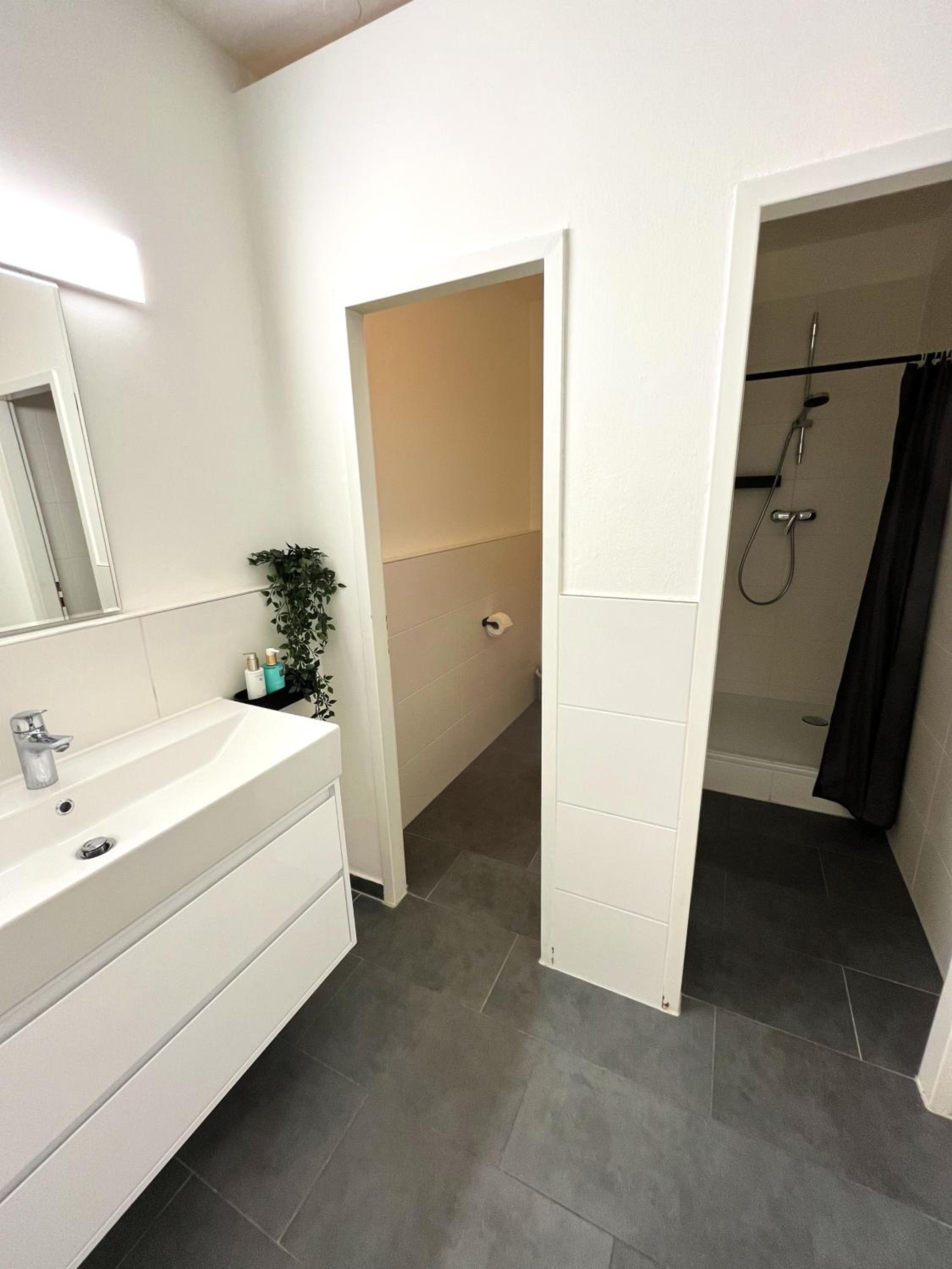 Double Room with Shared Bathroom photo 2
