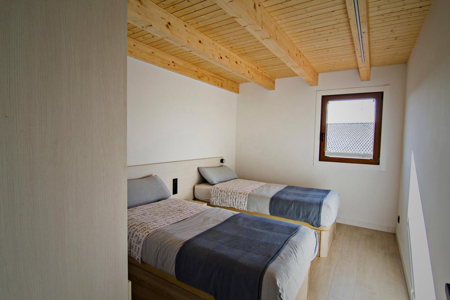 Three-Bedroom Standard Apartment photo 2