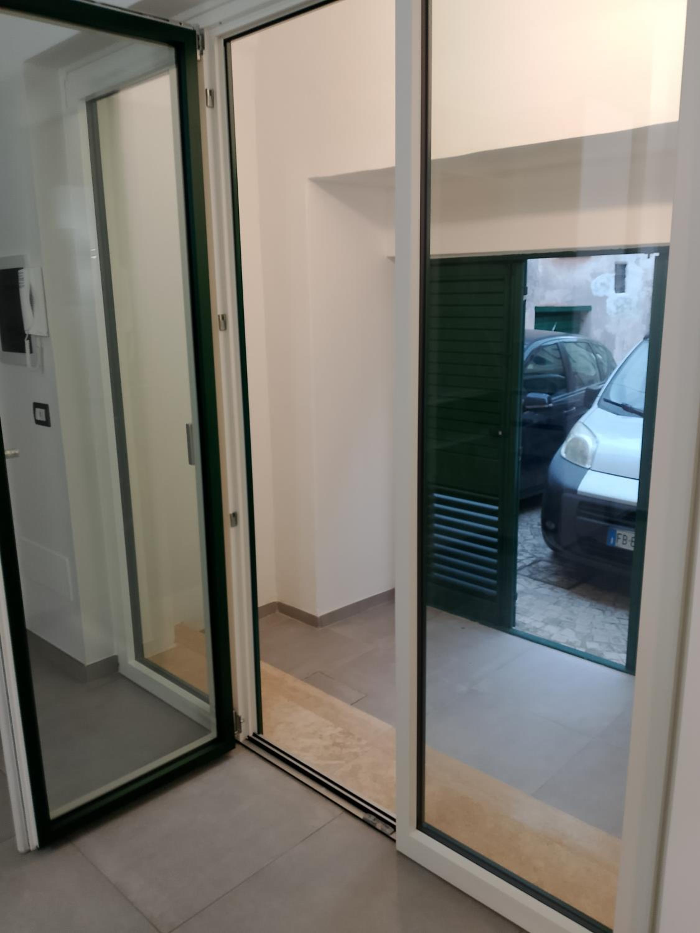 Studio Apartment with One Double Bed photo 3