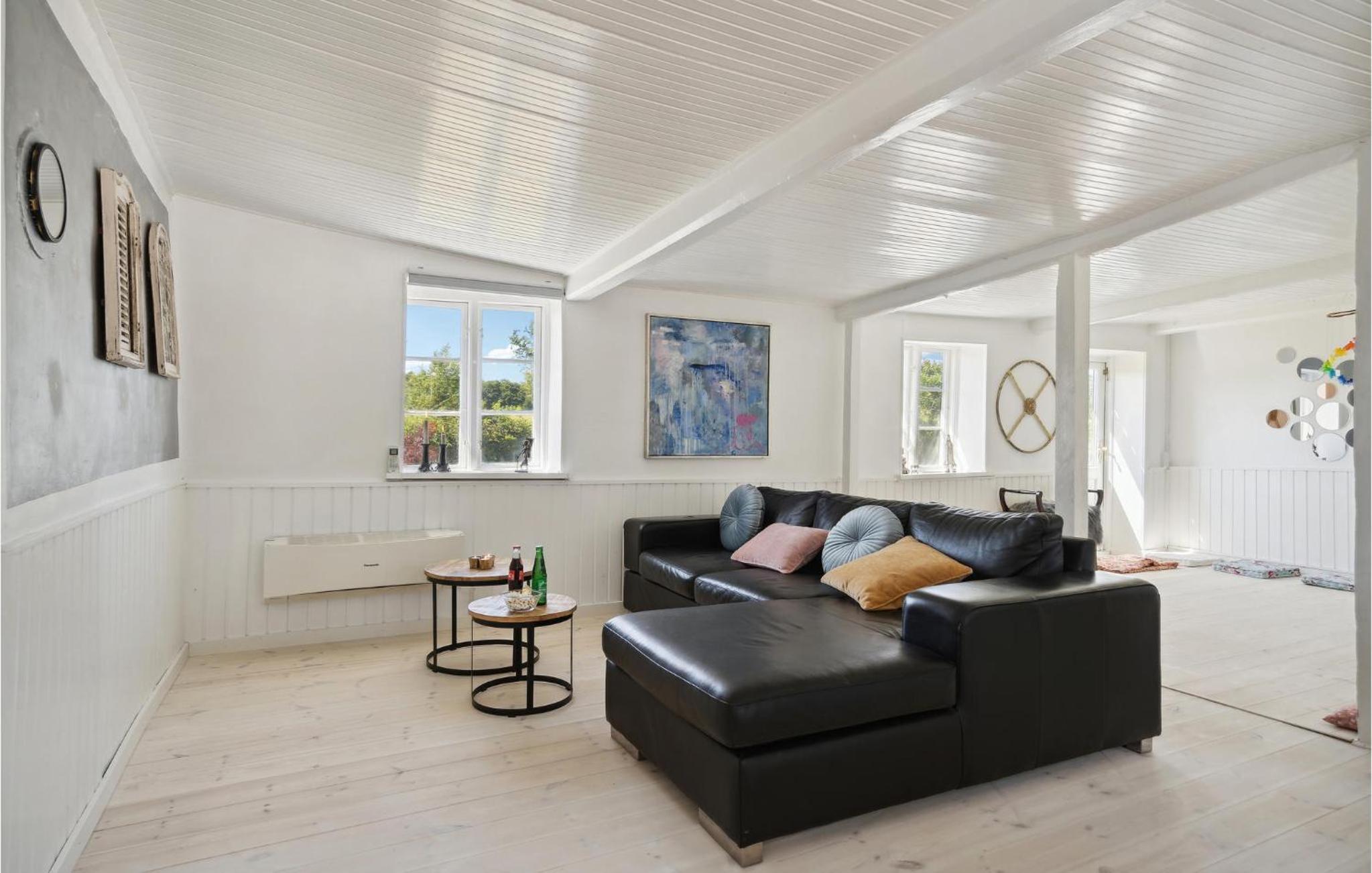 Seven-Bedroom Holiday Home