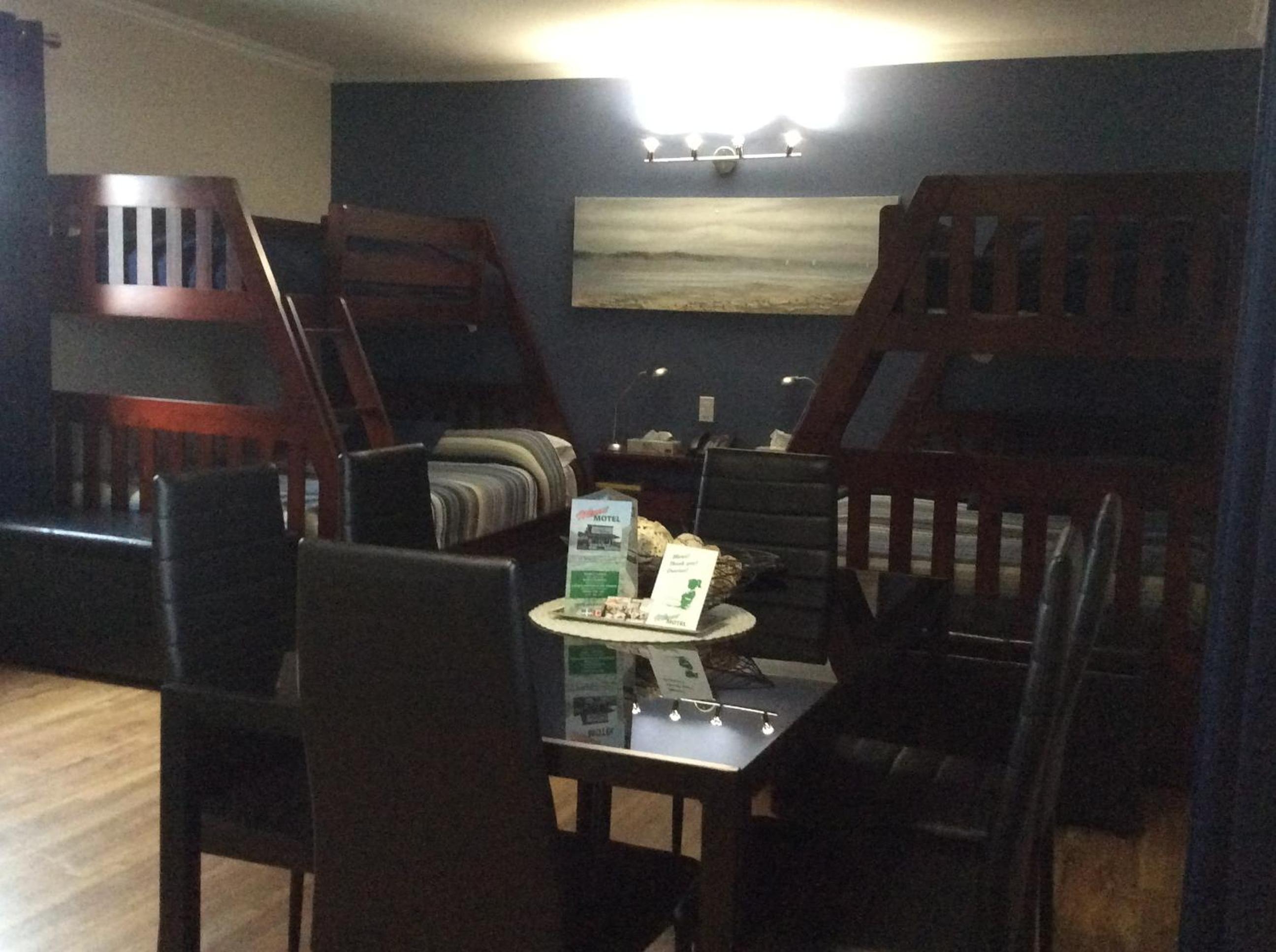 Family Room photo 1
