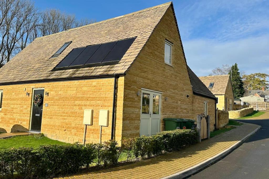 Four-Bedroom House photo 2