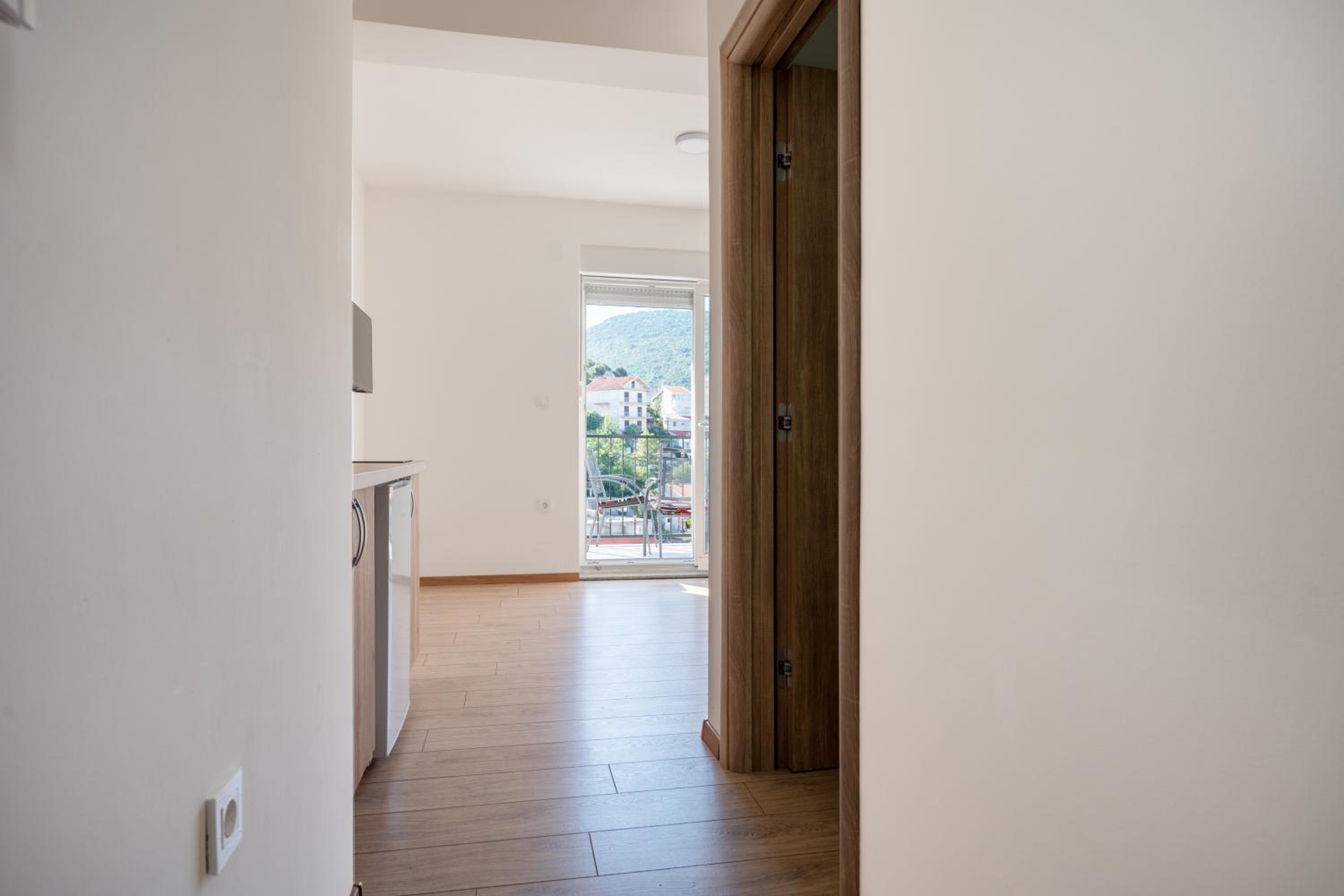 One-Bedroom Apartment with Balcony and Sea View photo 1
