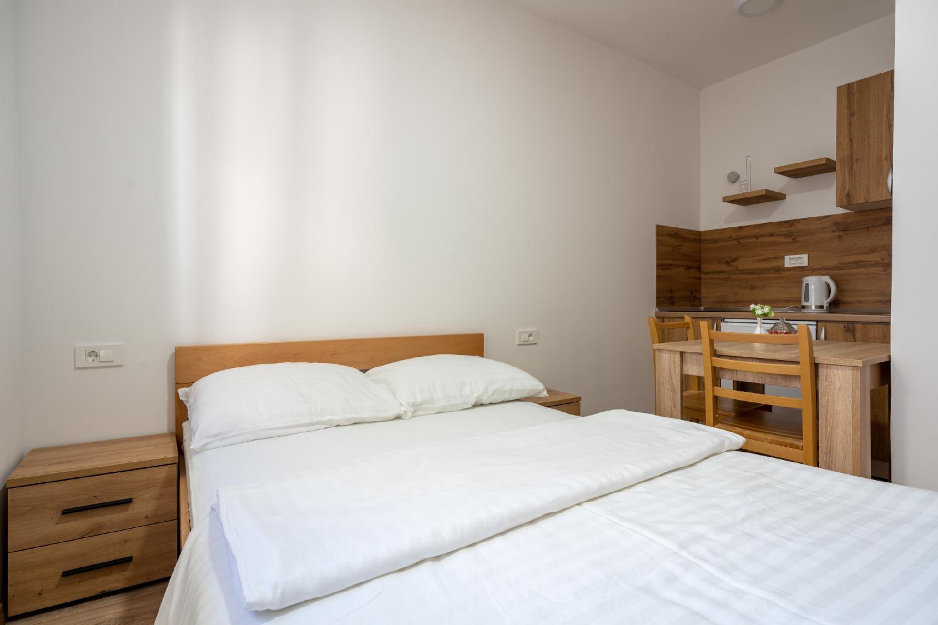 Studio Apartment photo 3