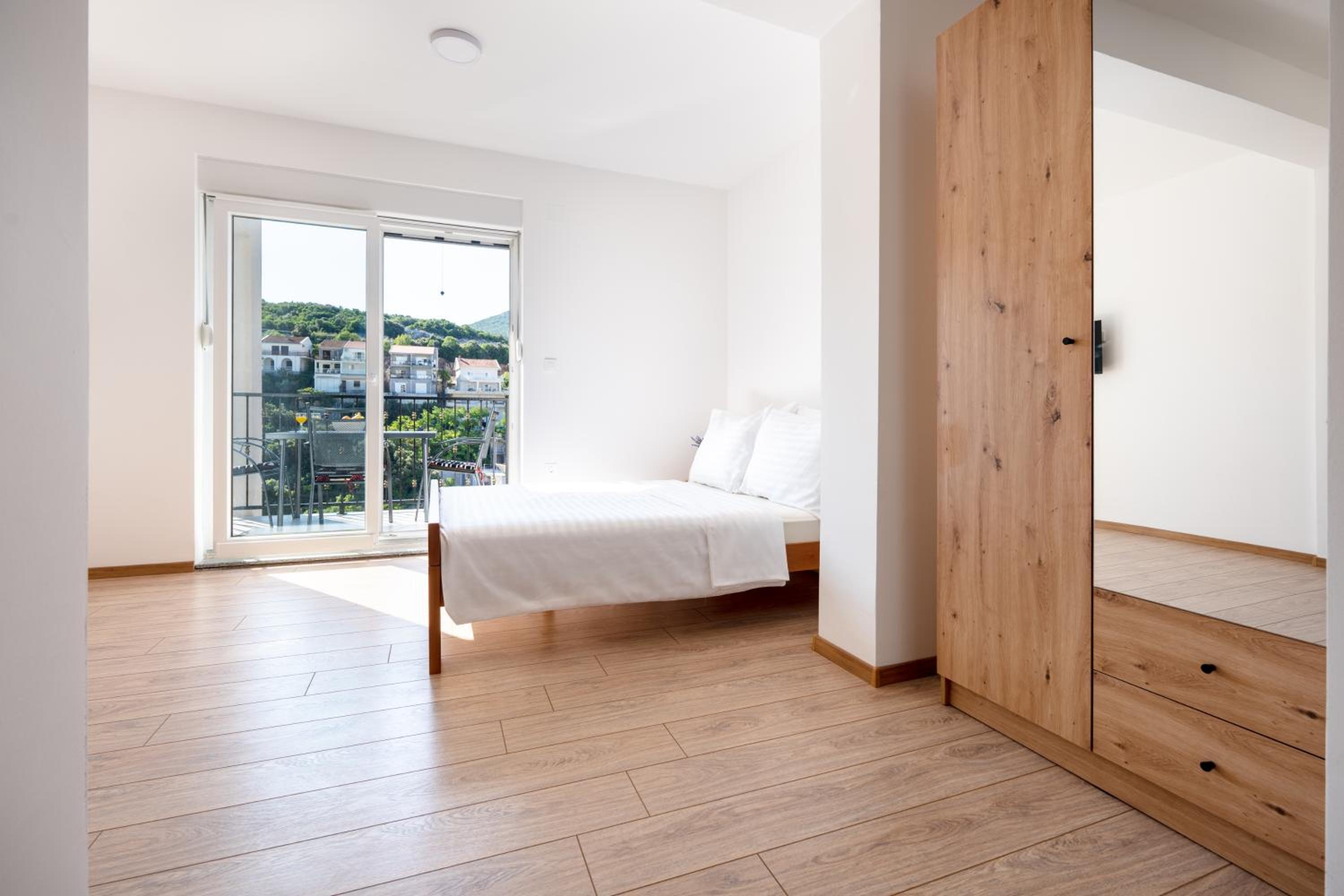 Studio Apartment with Sea View photo 1