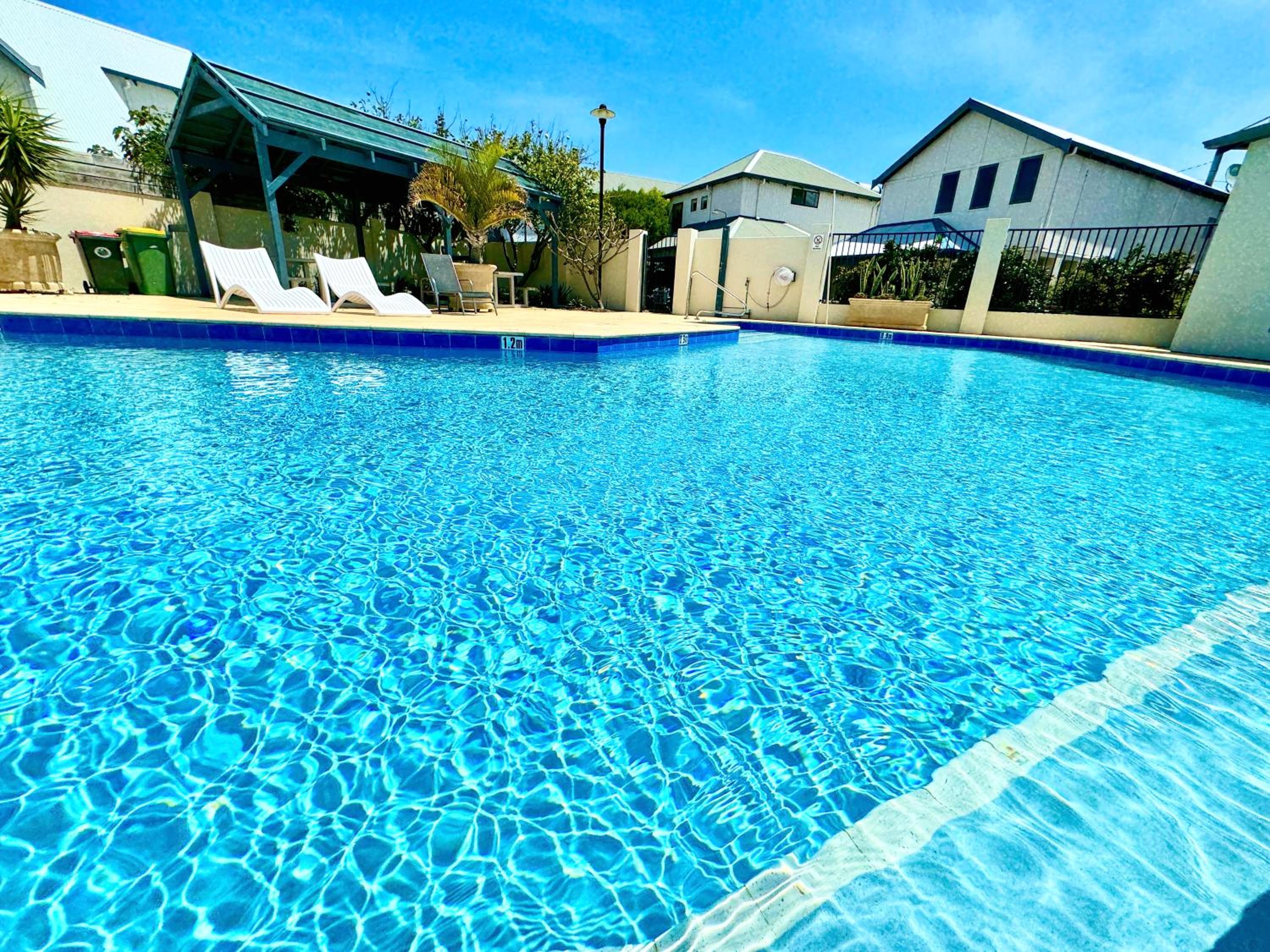 Break Beach House with outdoor spa photo 2
