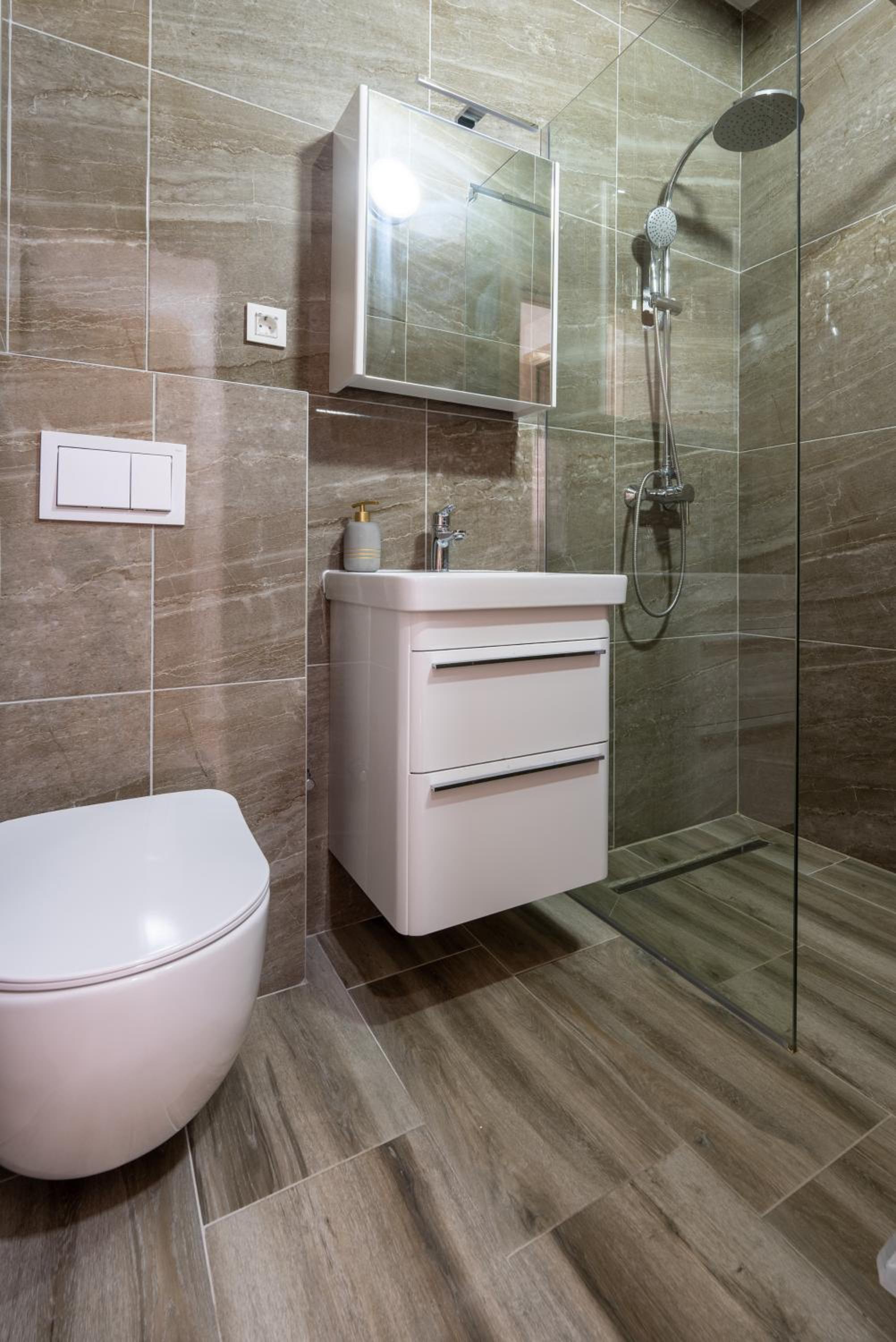Studio Apartment with One Double Bed photo 2