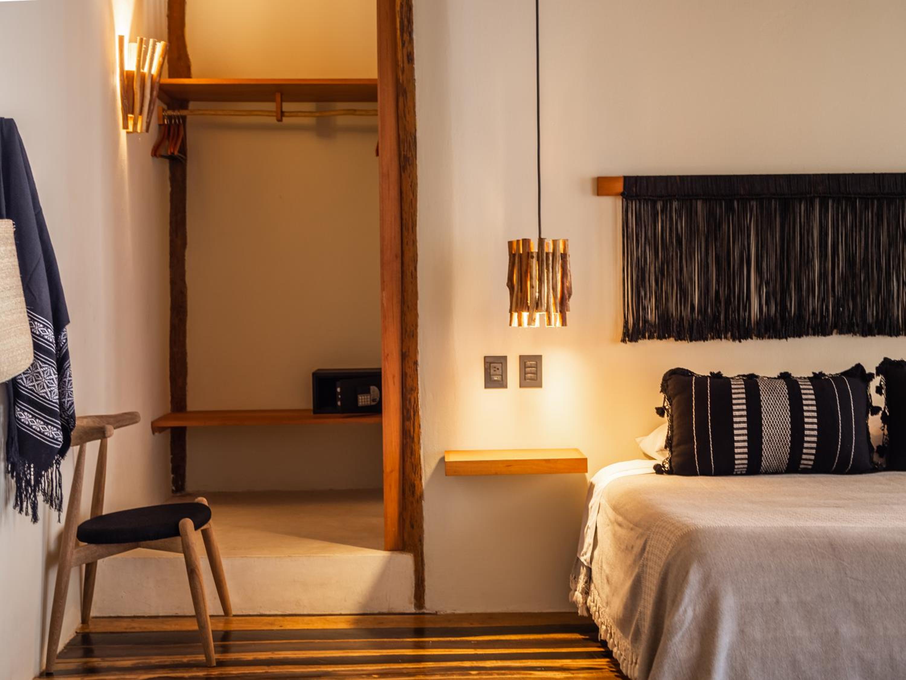 Suite with Terrace - Photo 16