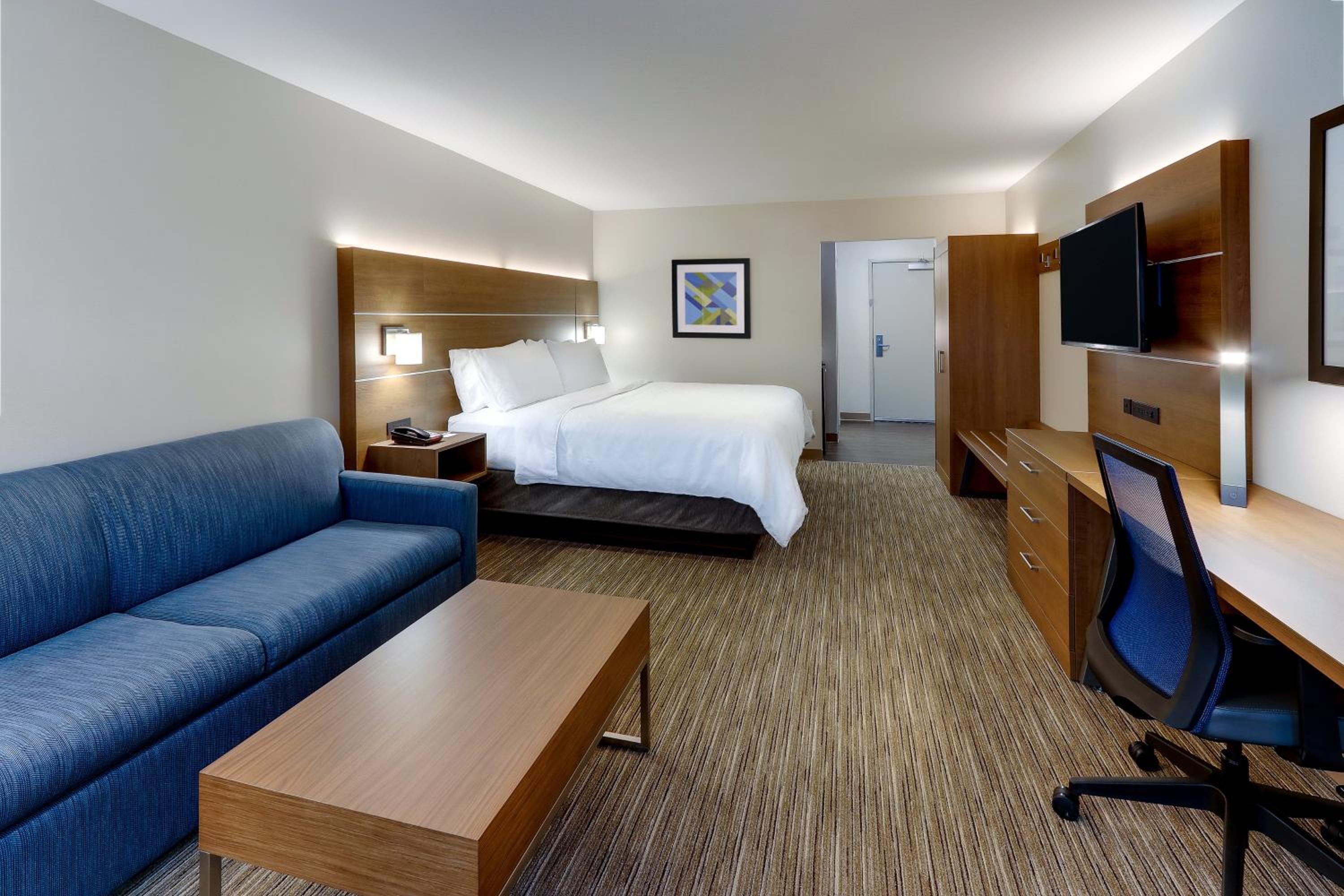 Suite - Hearing Accessible - Non-Smoking - Photo 3