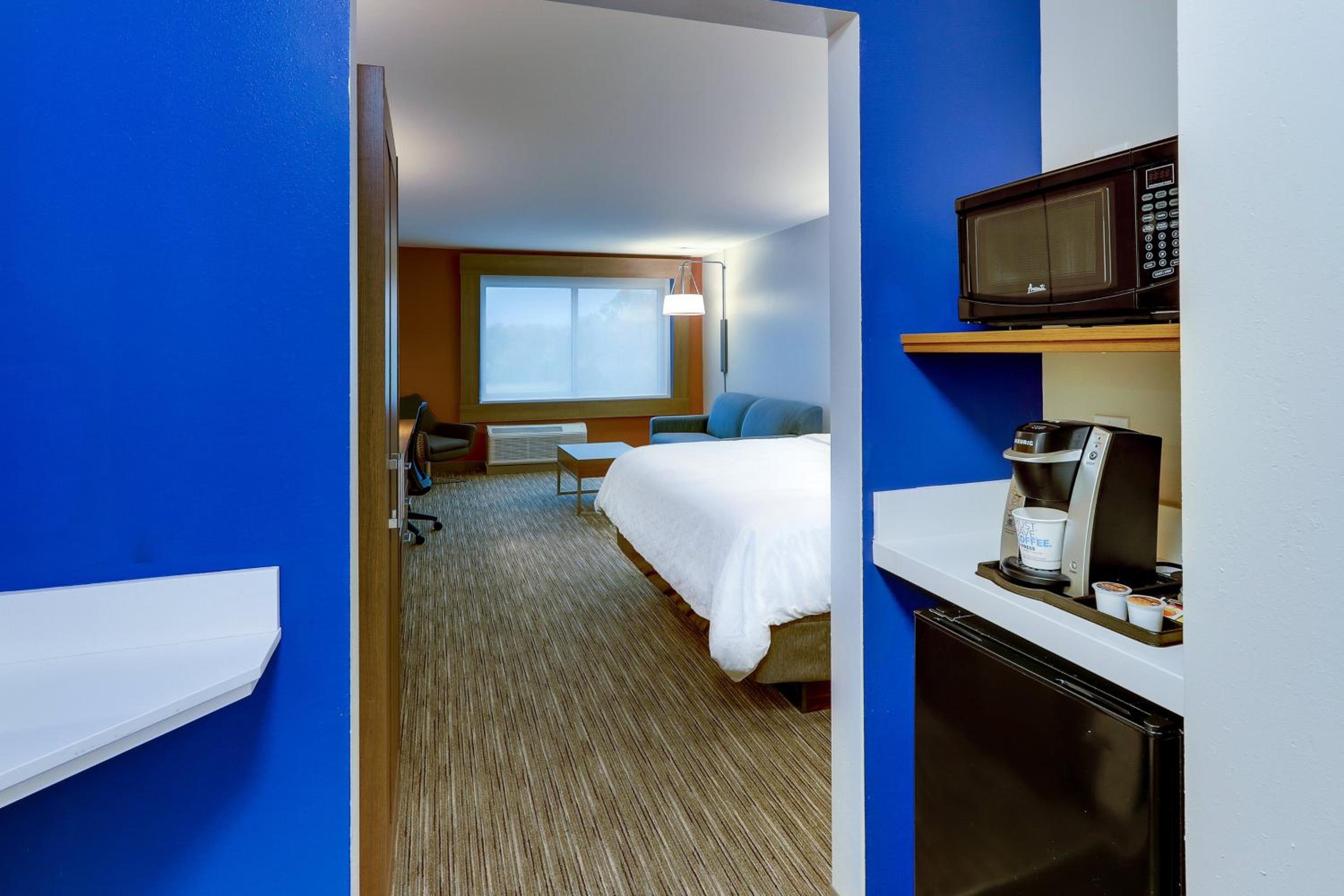 Suite - Hearing Accessible - Non-Smoking - Photo 2