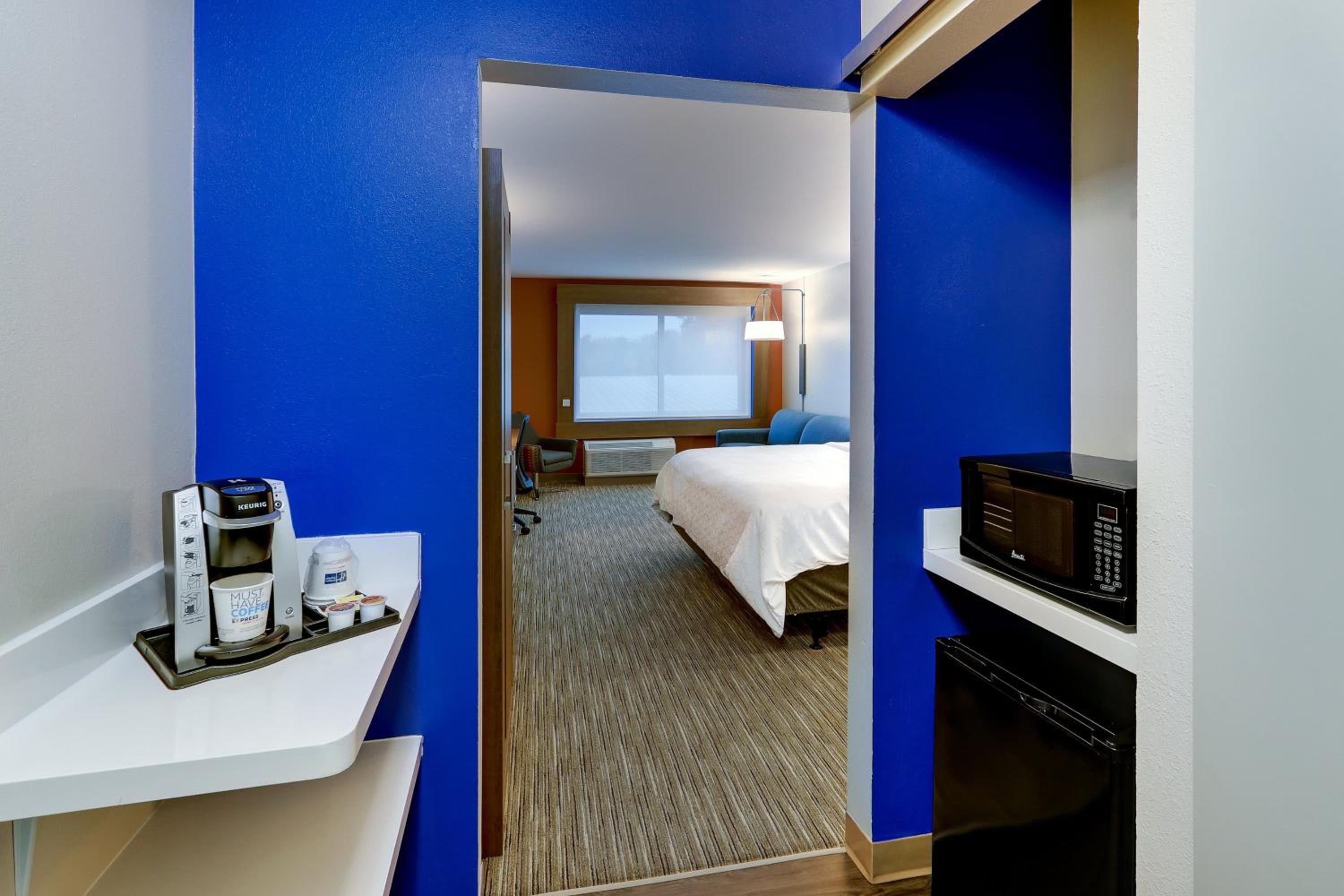 Suite - Hearing Accessible - Non-Smoking - Photo 9