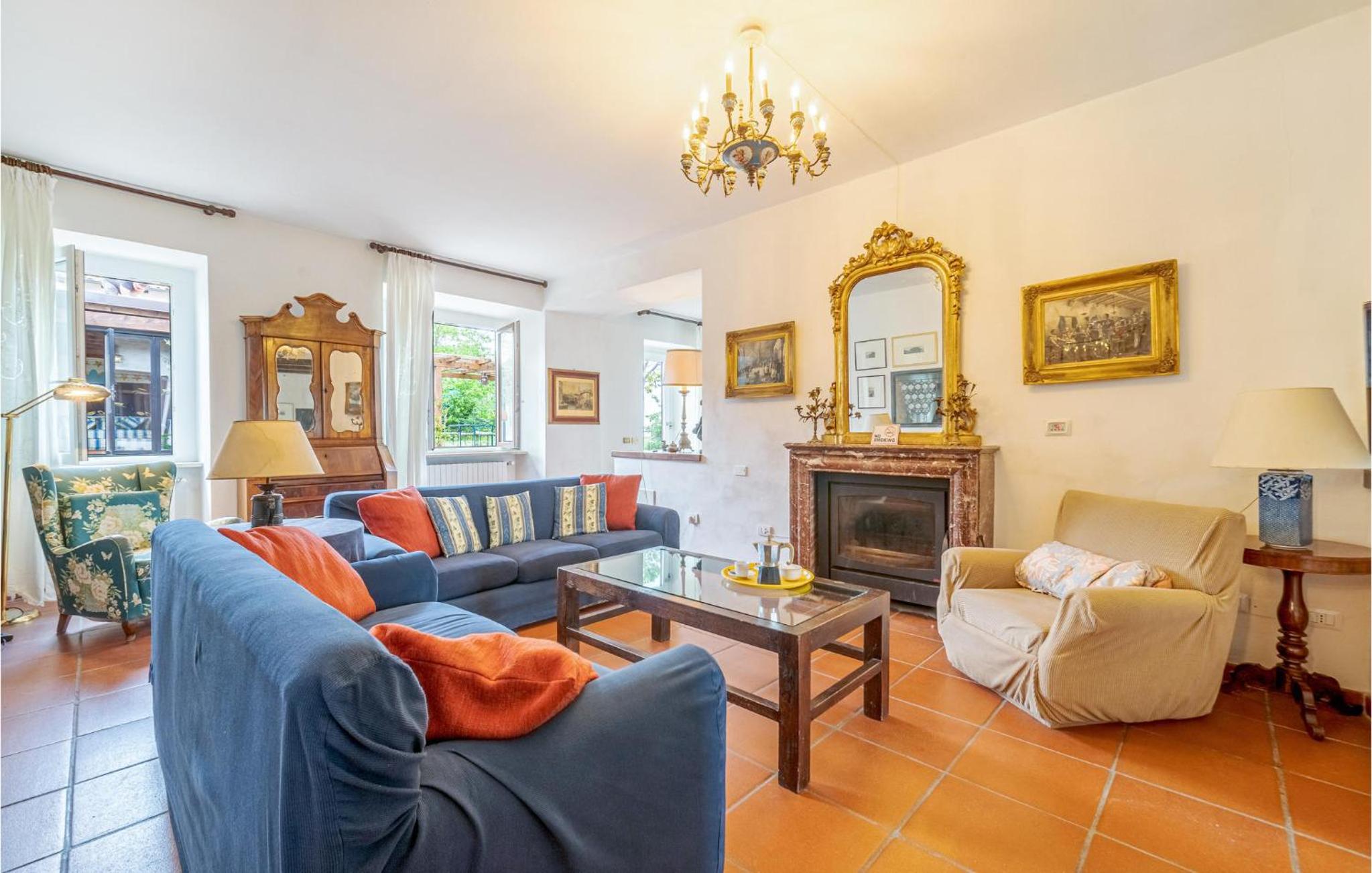 Five-Bedroom Holiday Home photo 1