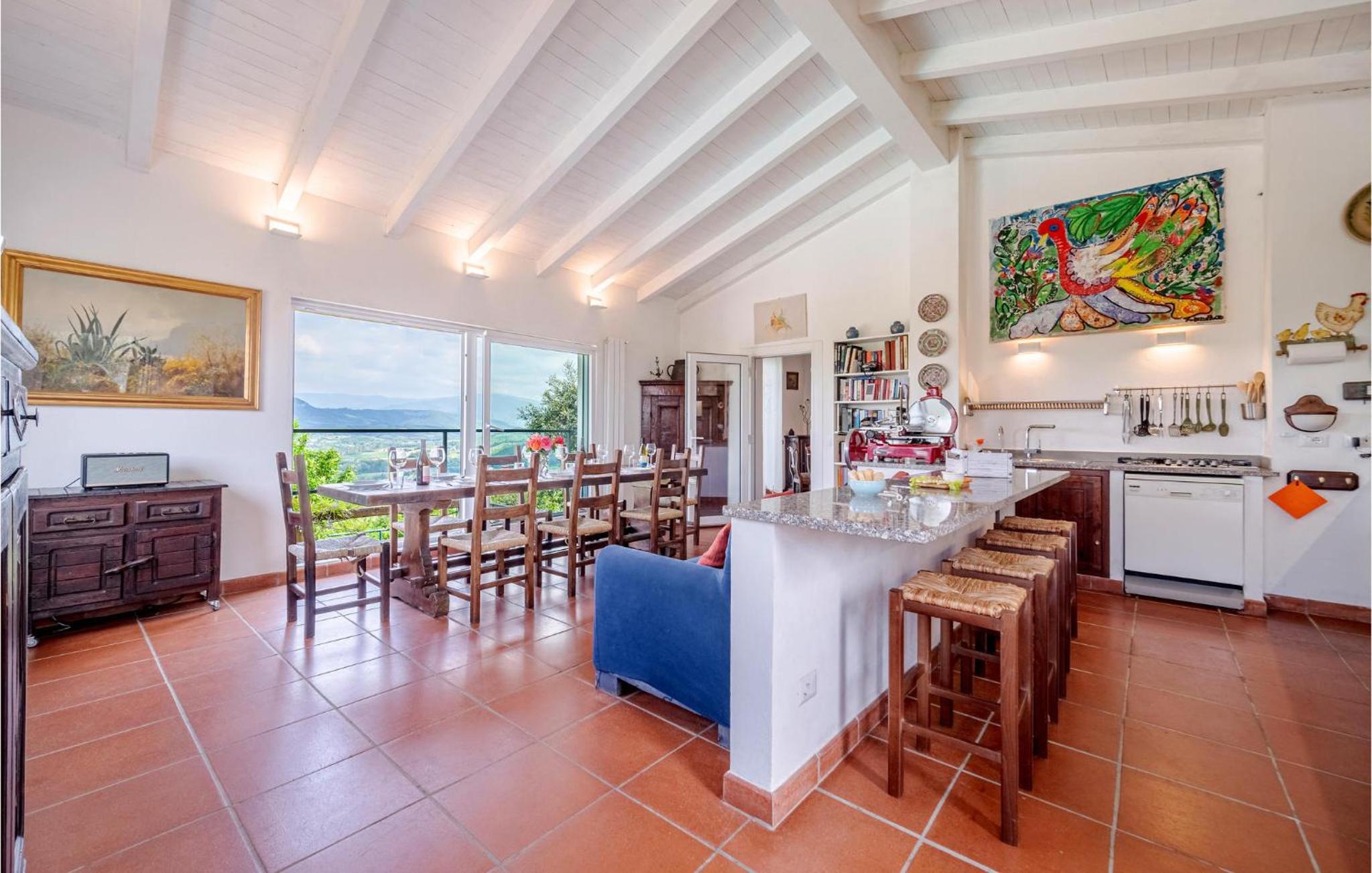 Five-Bedroom Holiday Home photo 3