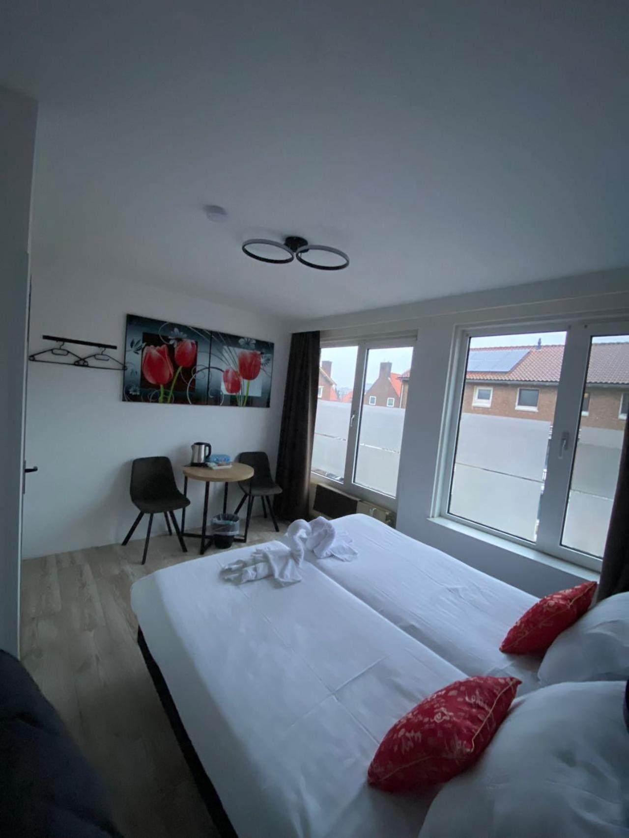 Superior Double or Twin Room photo 2