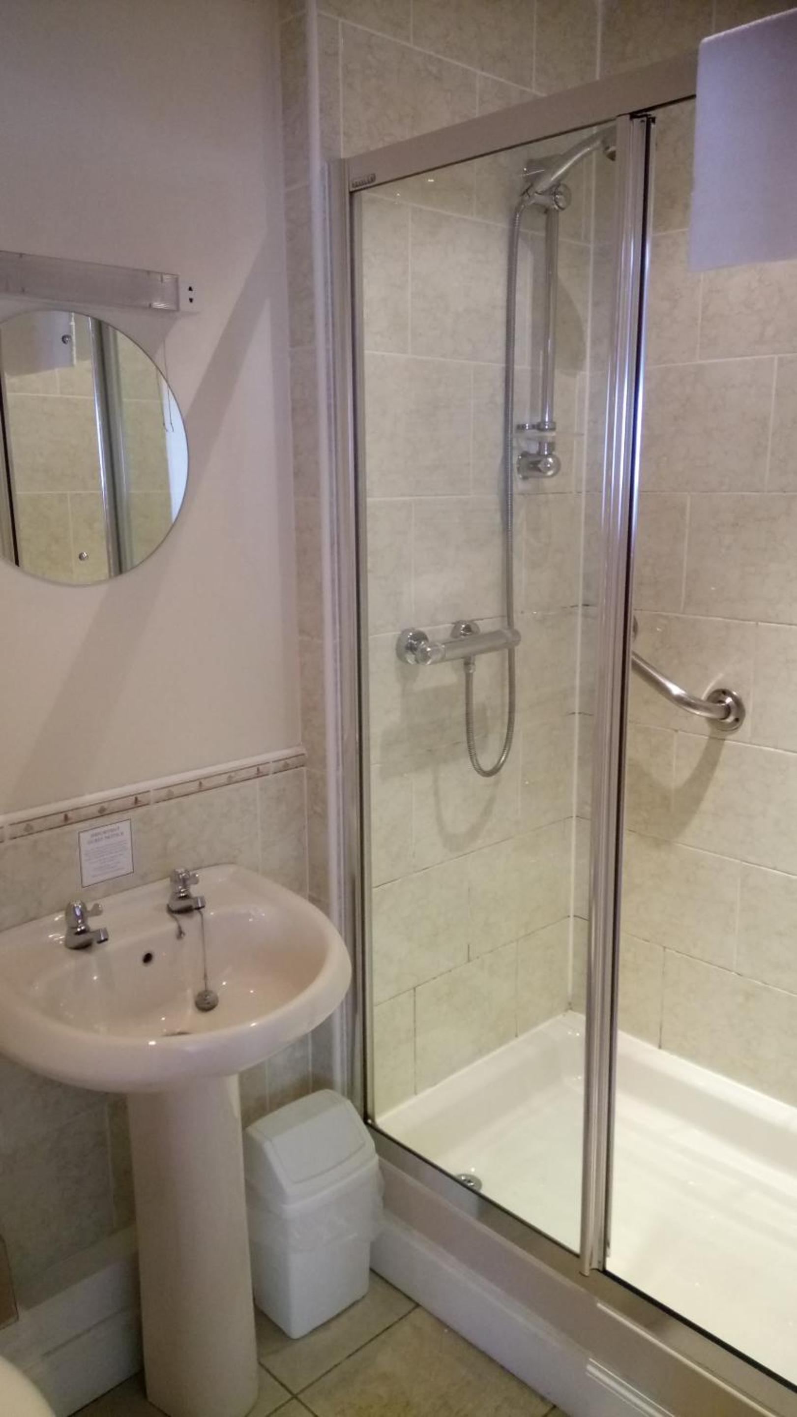 Standard Double Room - Photo 2