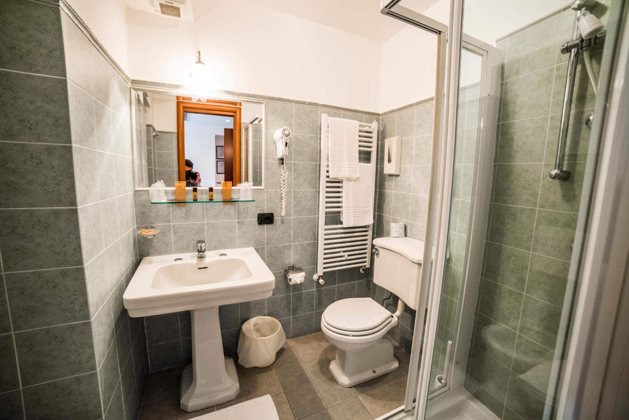 Double Room - Photo 20