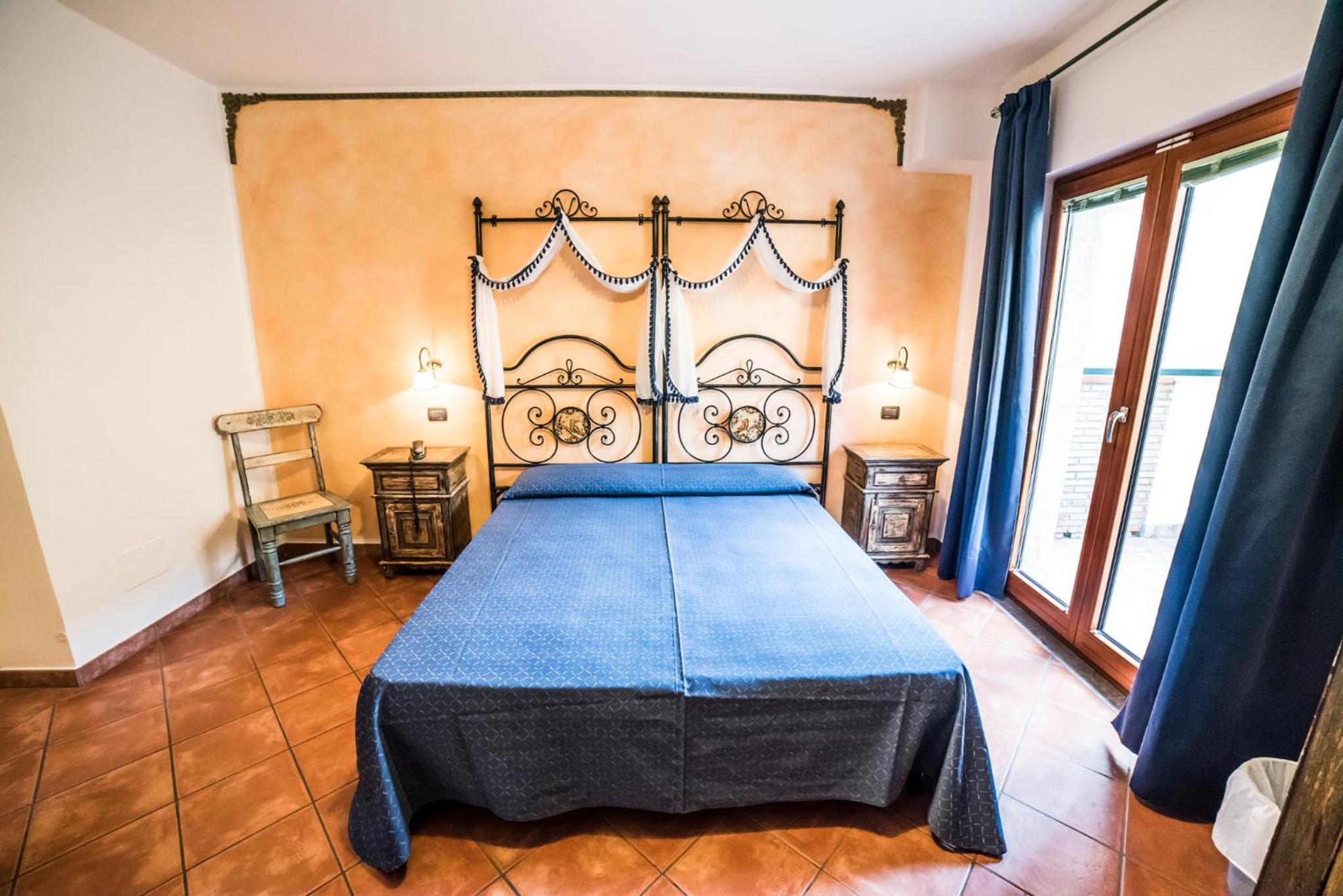 Double Room - Photo 24