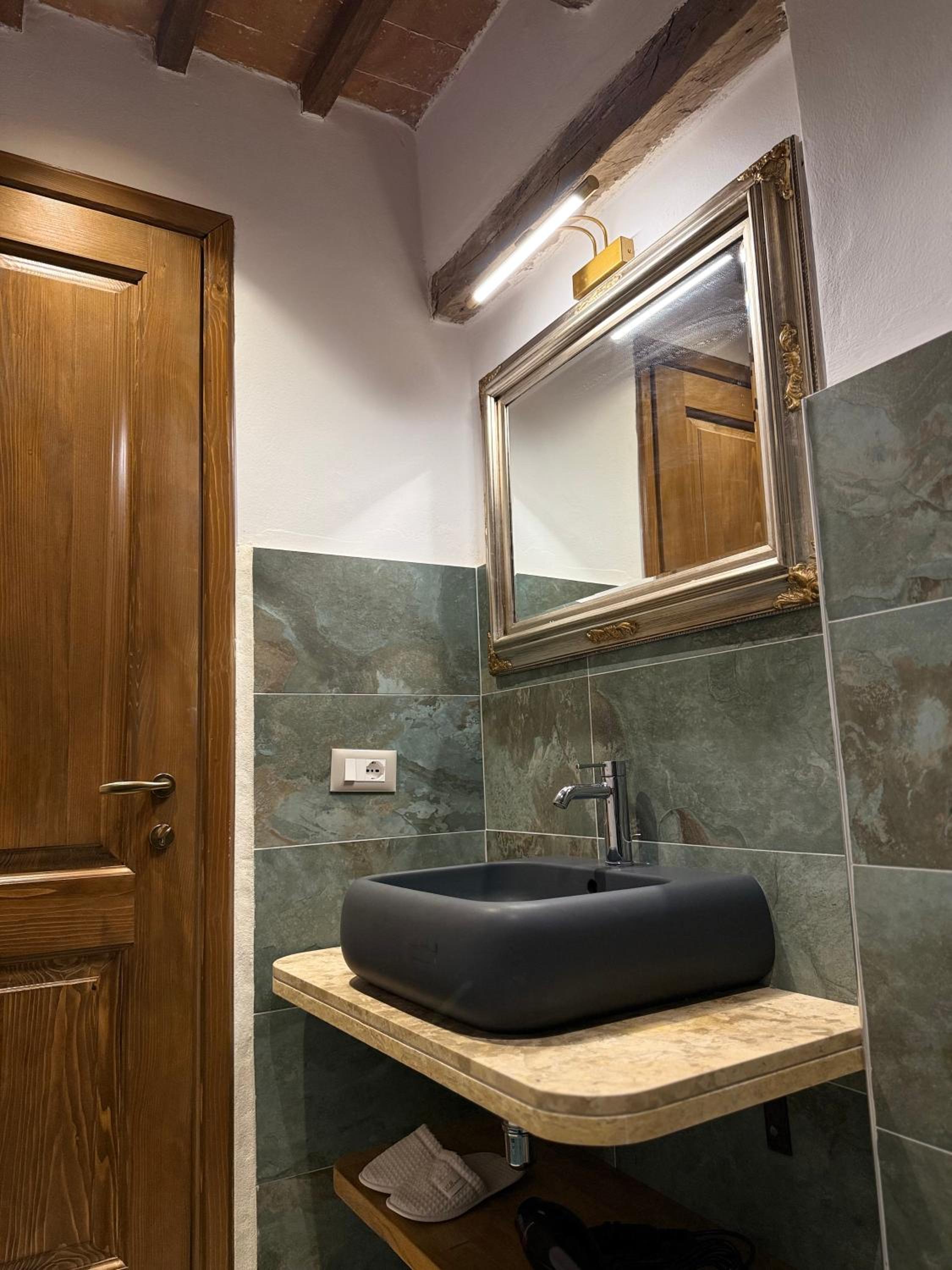 Suite with City View photo 1