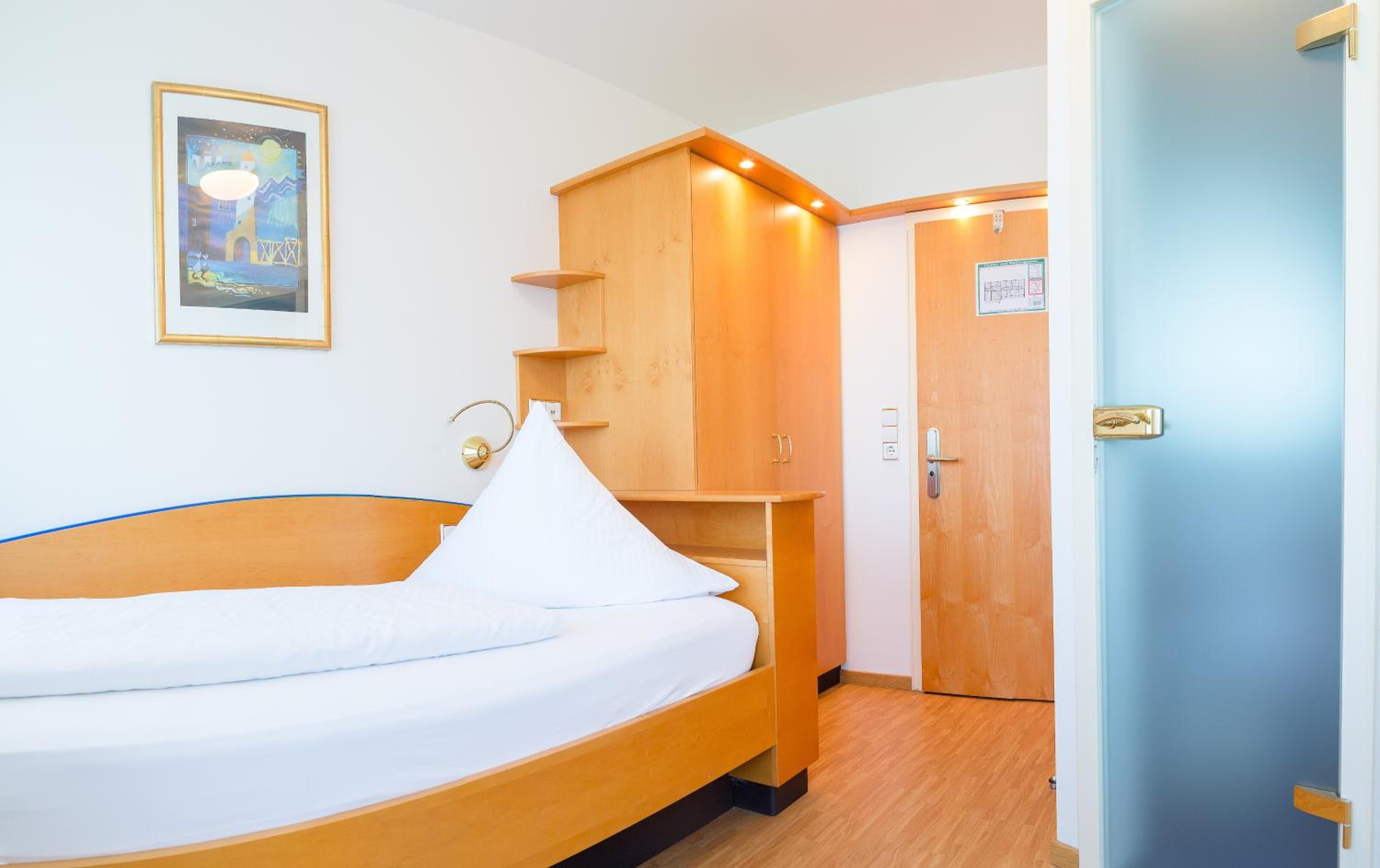 Small Single Room