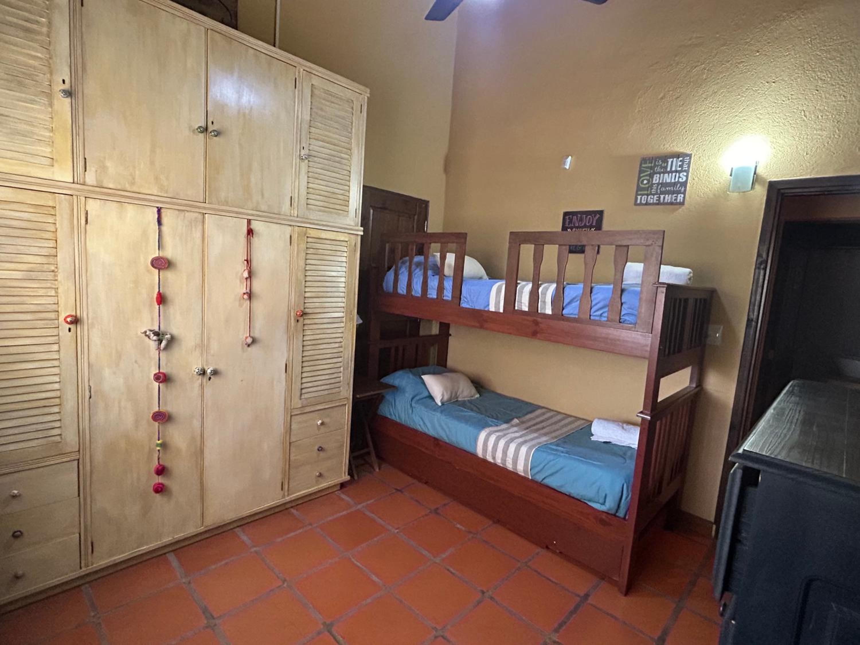 Four-Bedroom House photo 1