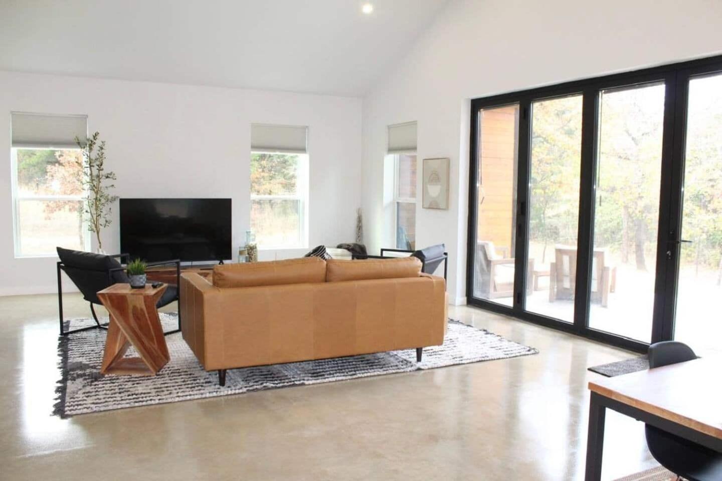 Two-Bedroom House photo 3