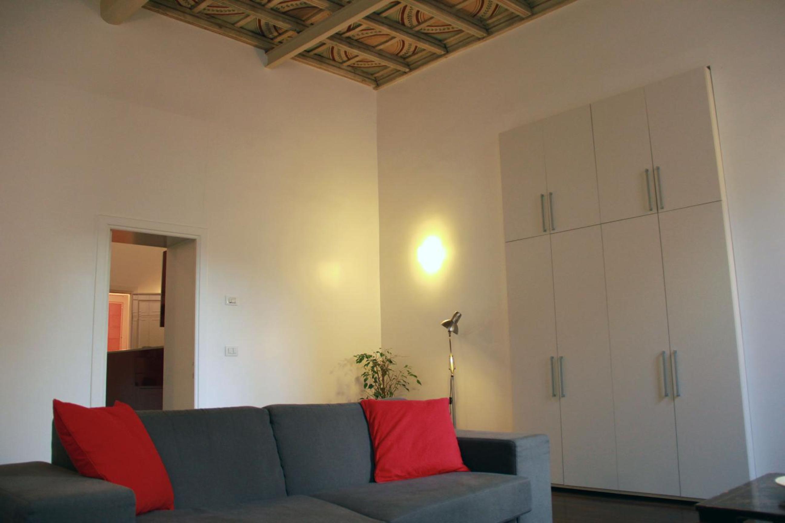 Deluxe Studio