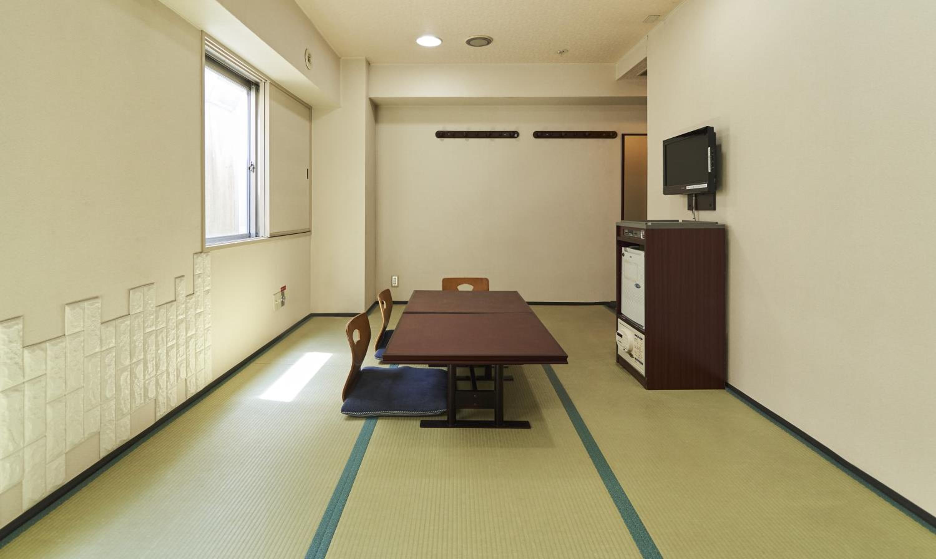 Japanese-Style Quadruple Room - Smoking photo 3