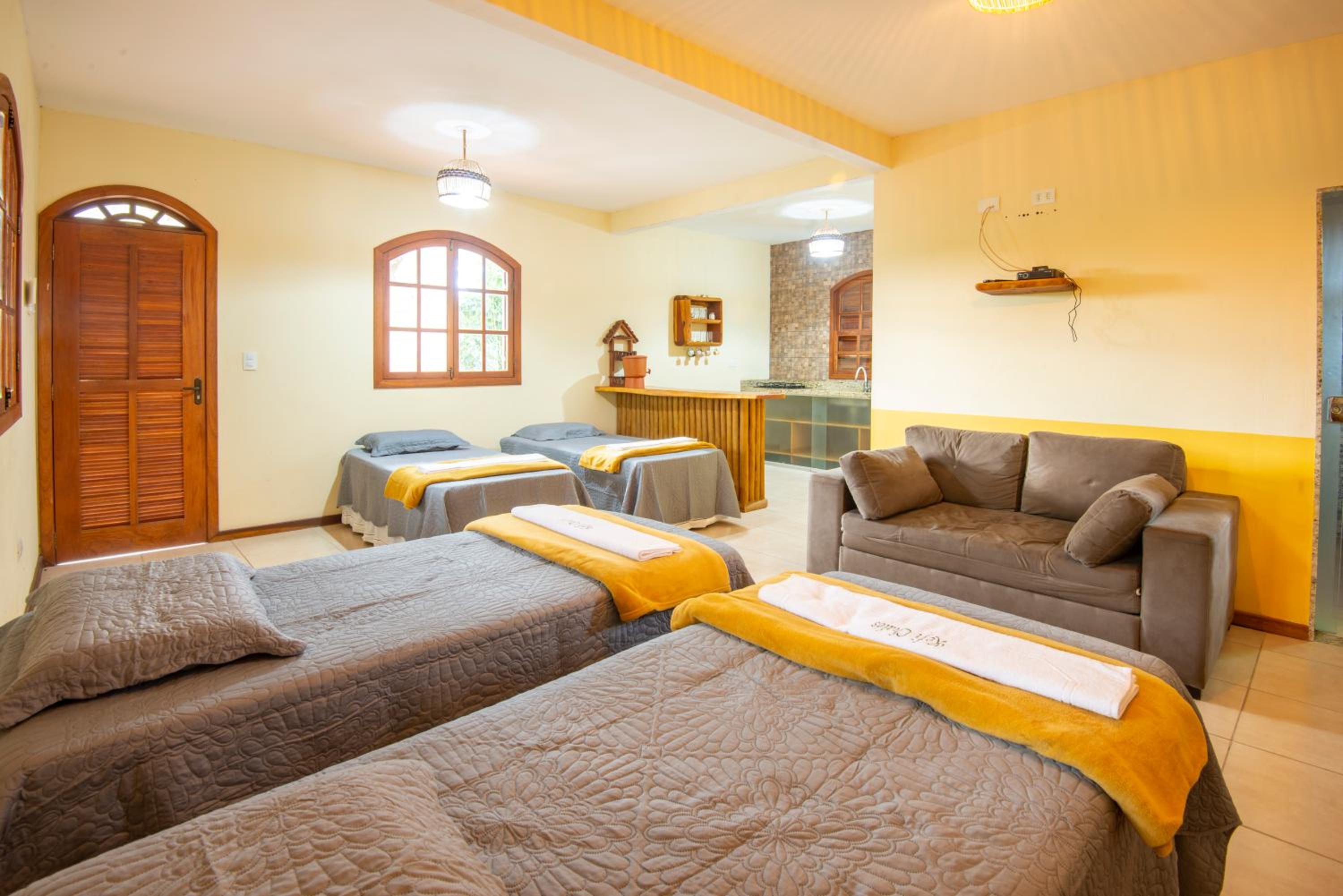 Classic Quadruple Room photo 2