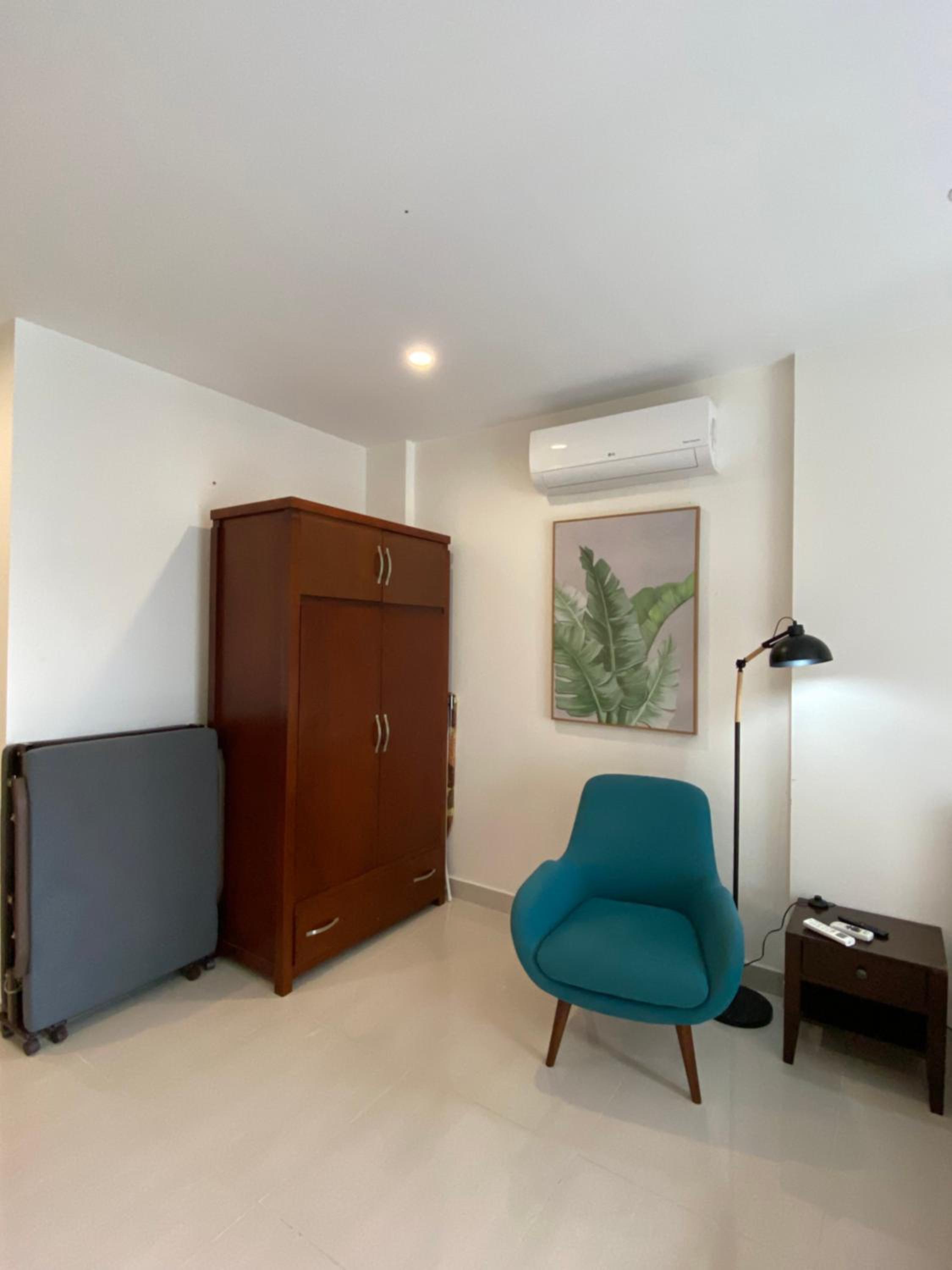 One-Bedroom Apartment photo 2