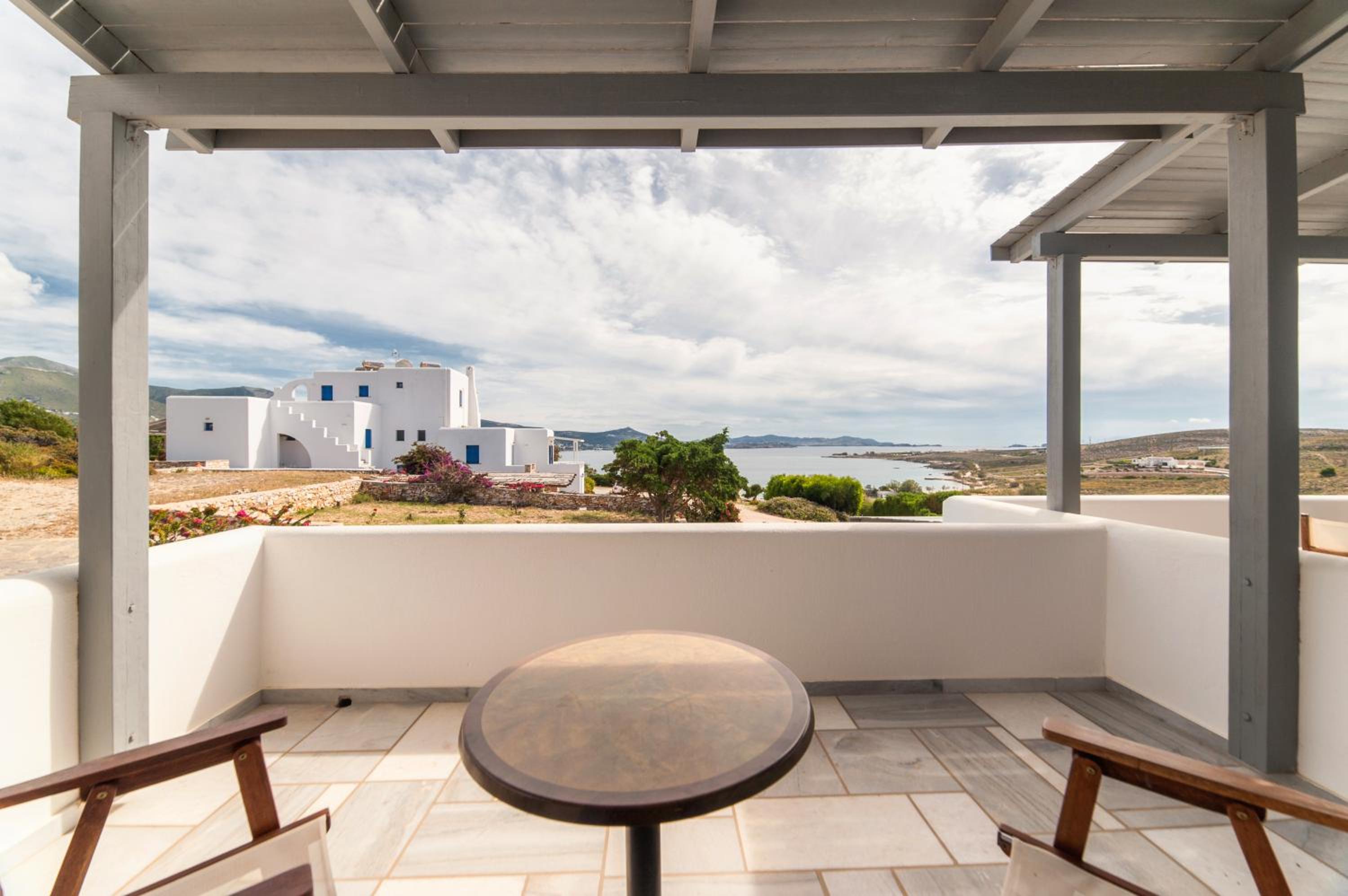 Superior Room with Sea View - Photo 6