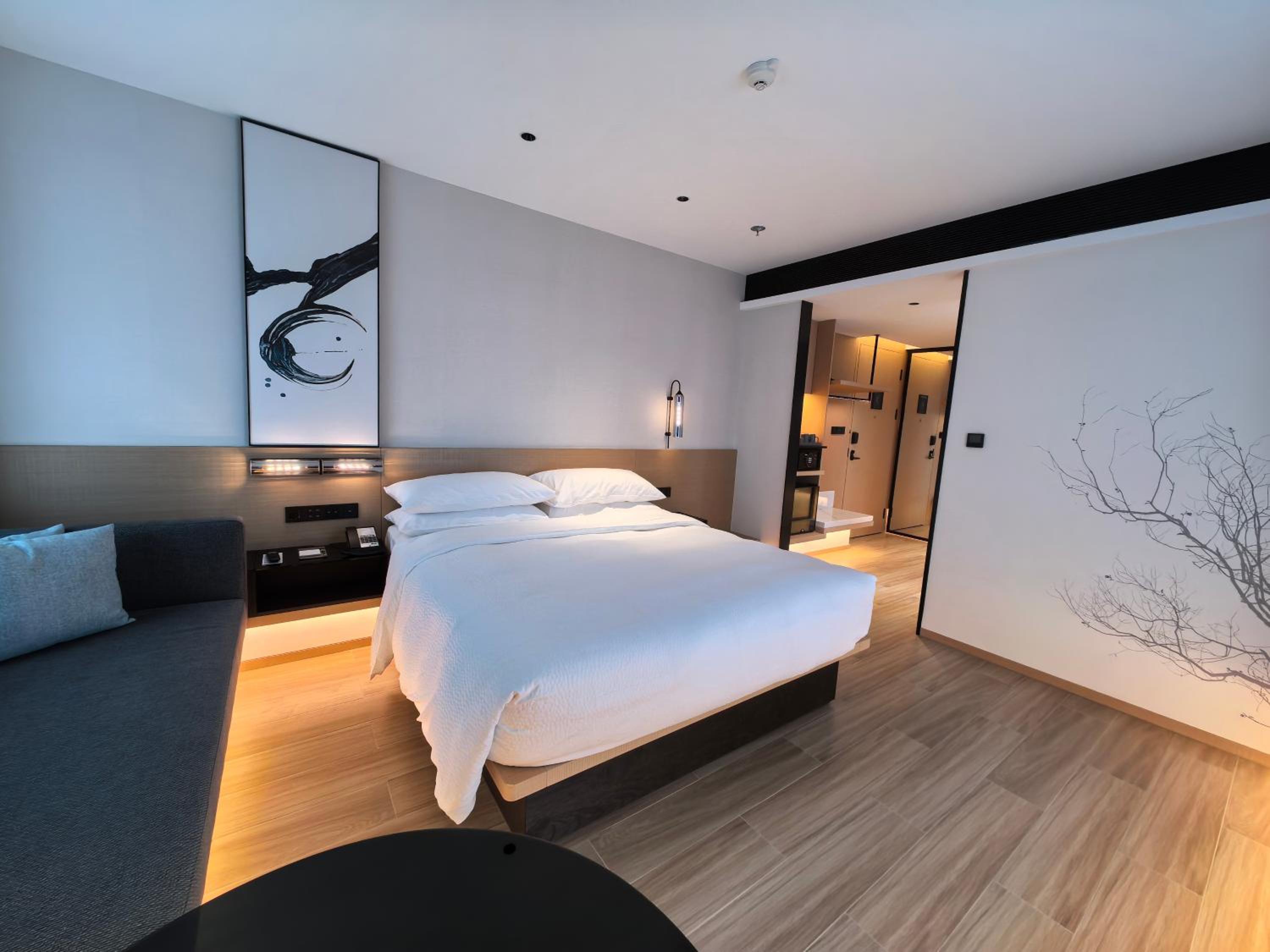 Standard King Room