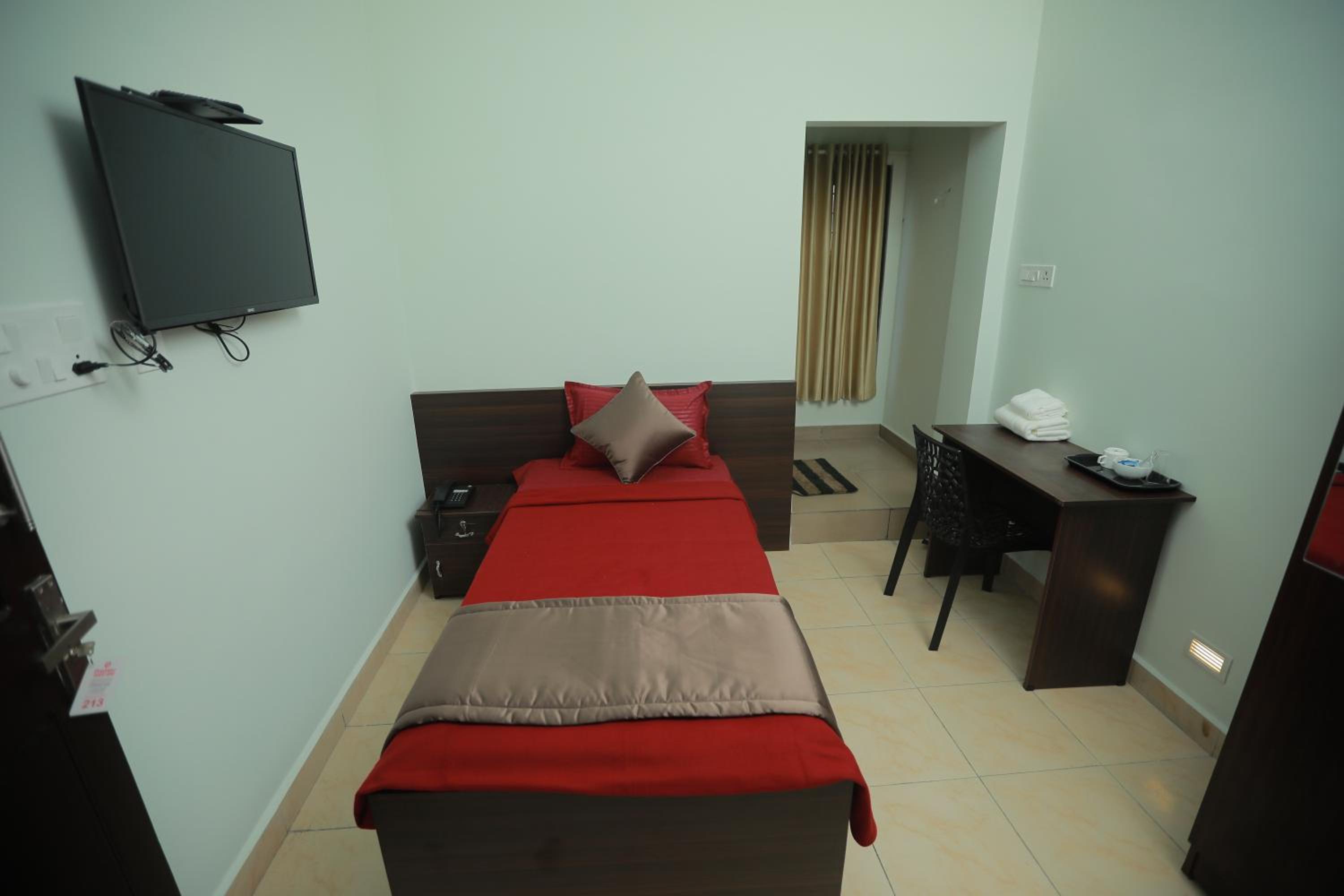 Single Room photo 2