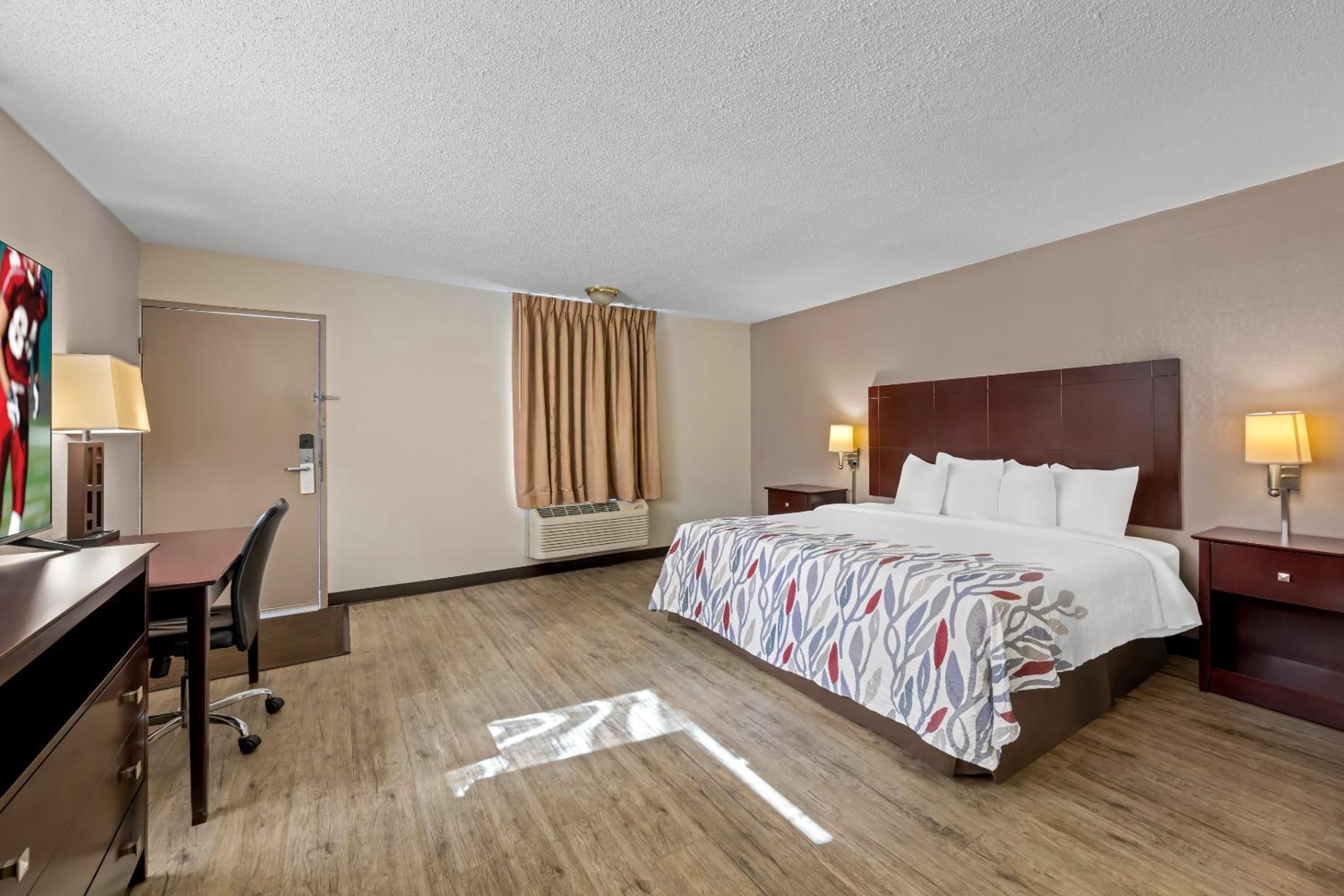 Deluxe King Room Non-Smoking - Photo 1