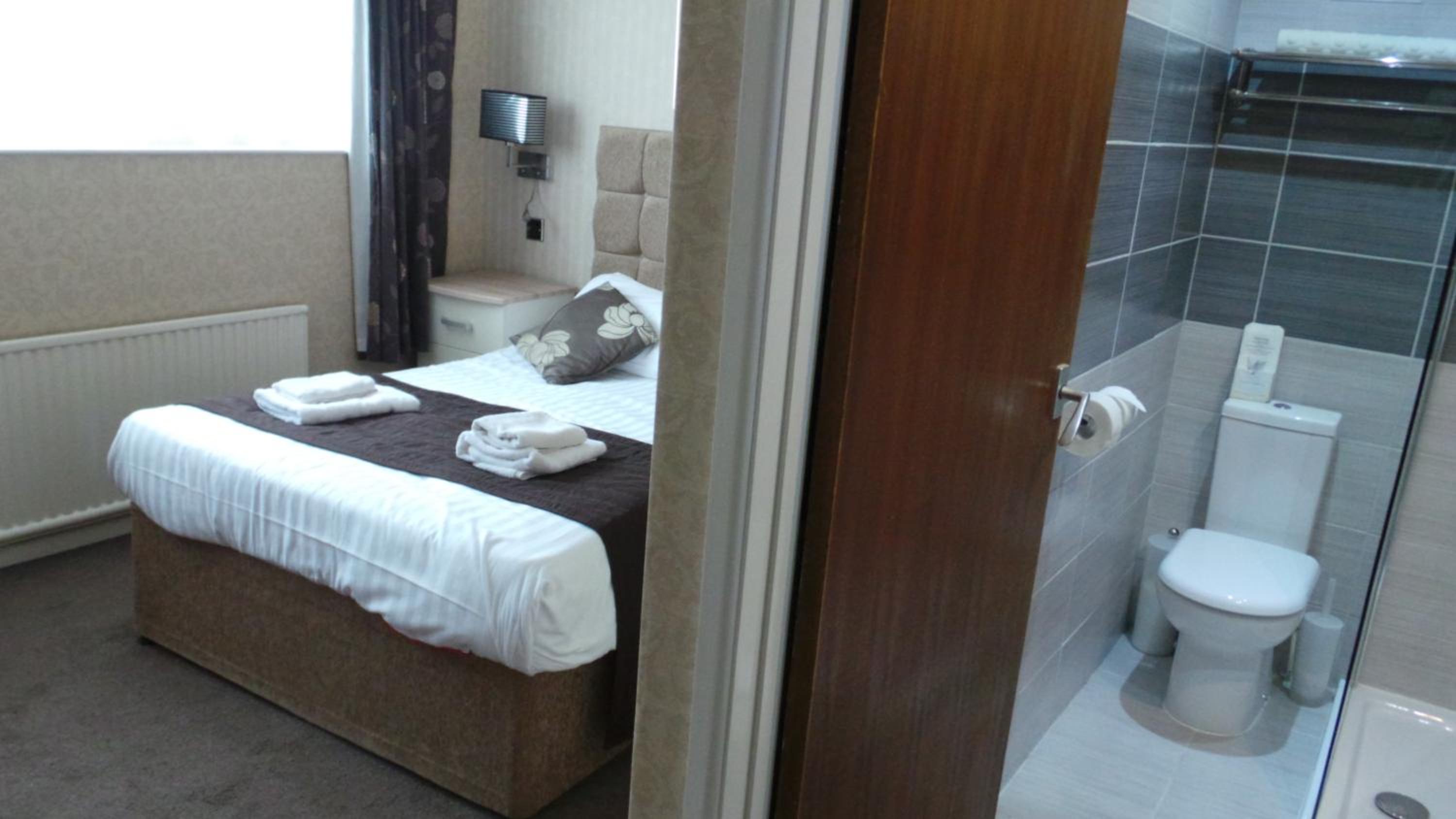 Double Room - Photo 3