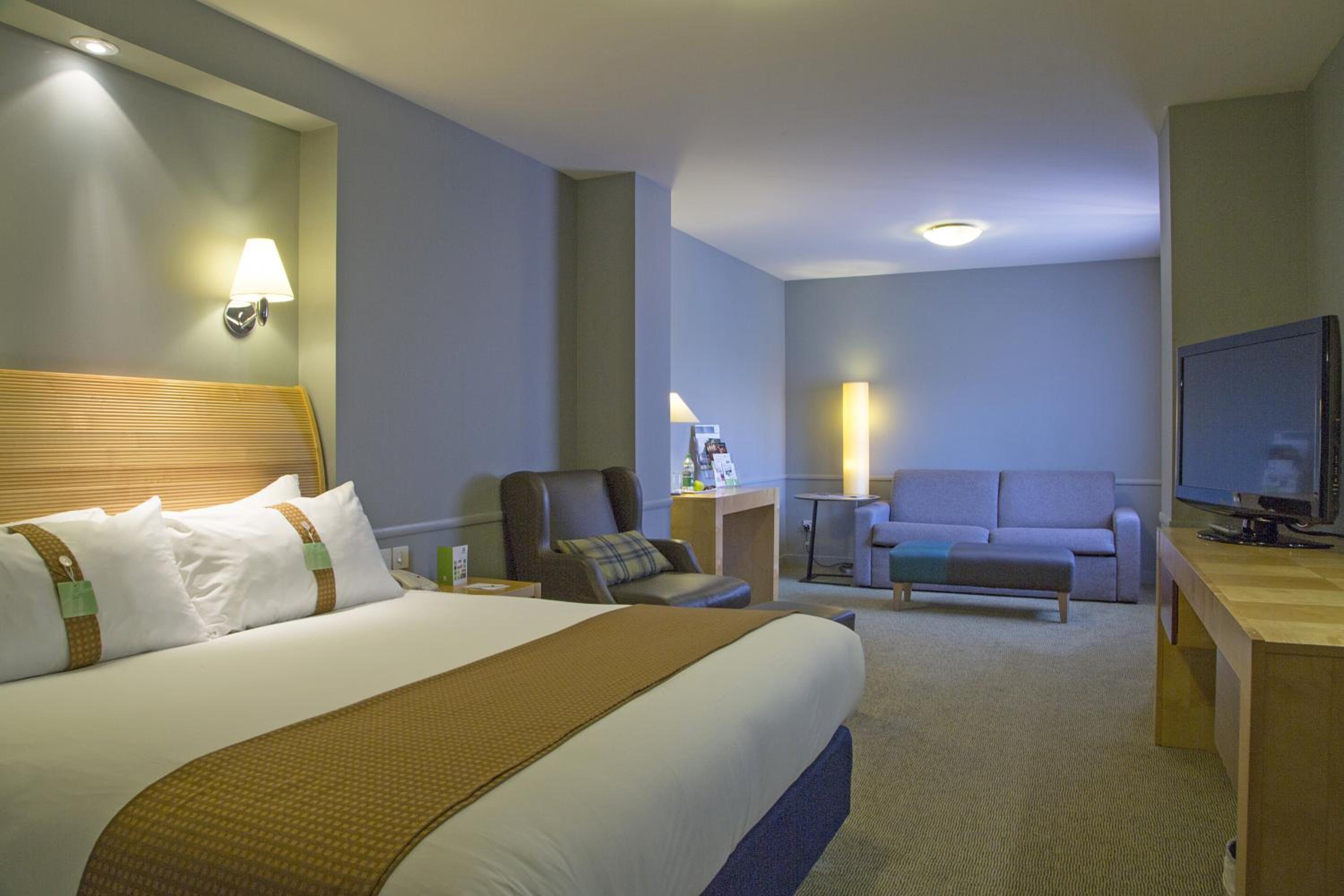 One-Bedroom Suite - Photo 1