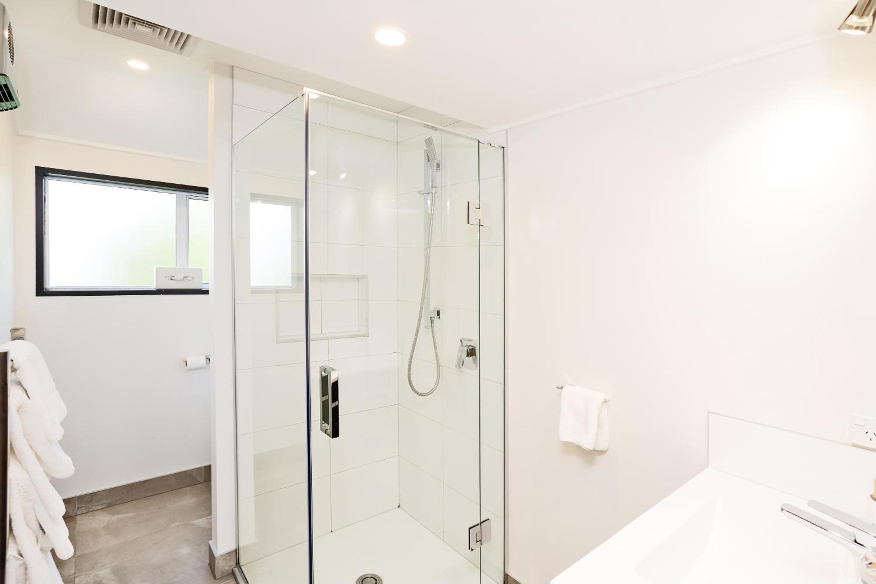 Two-Bedroom Apartment - Photo 16