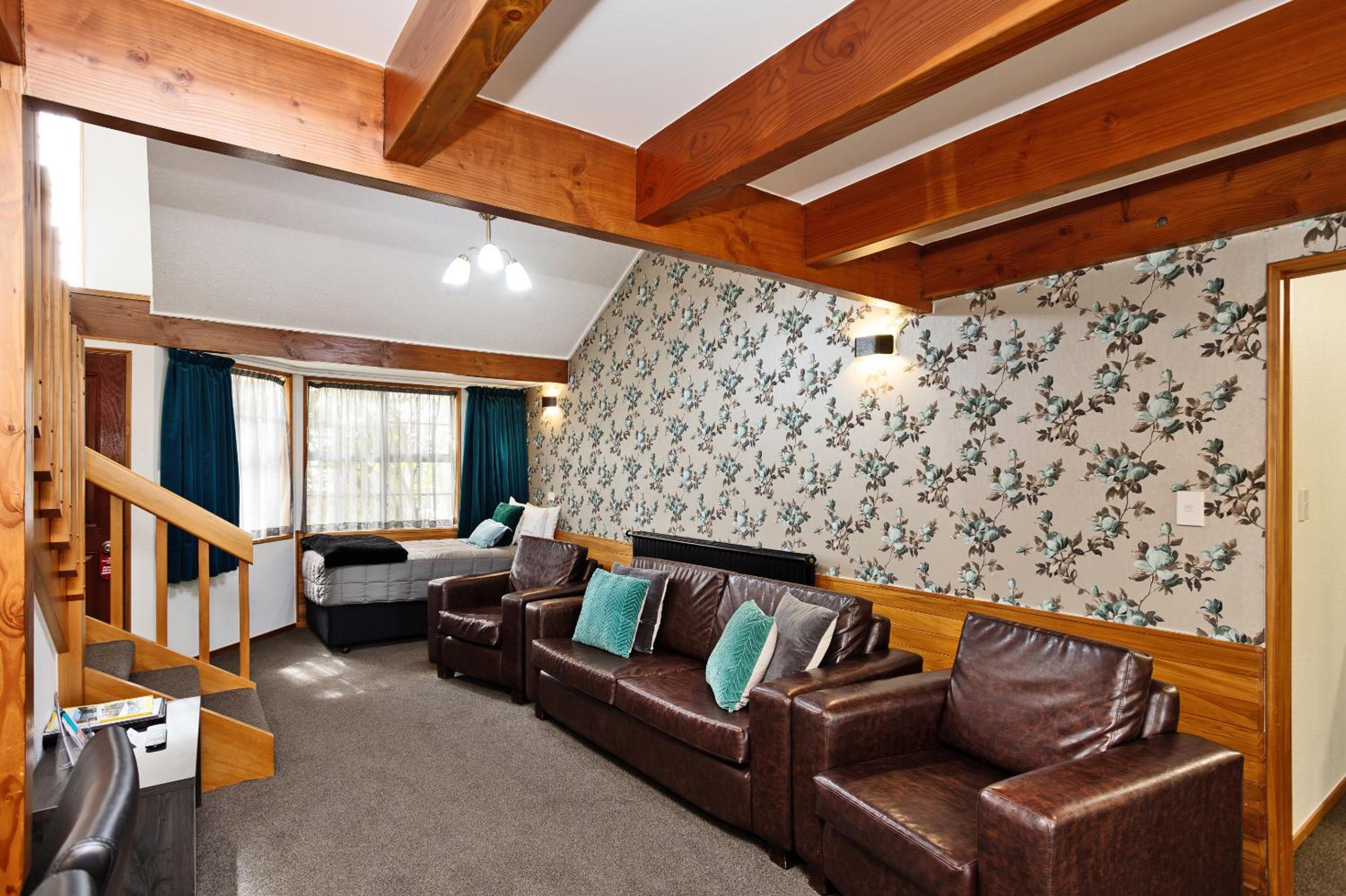 Two-Bedroom Apartment - Photo 4