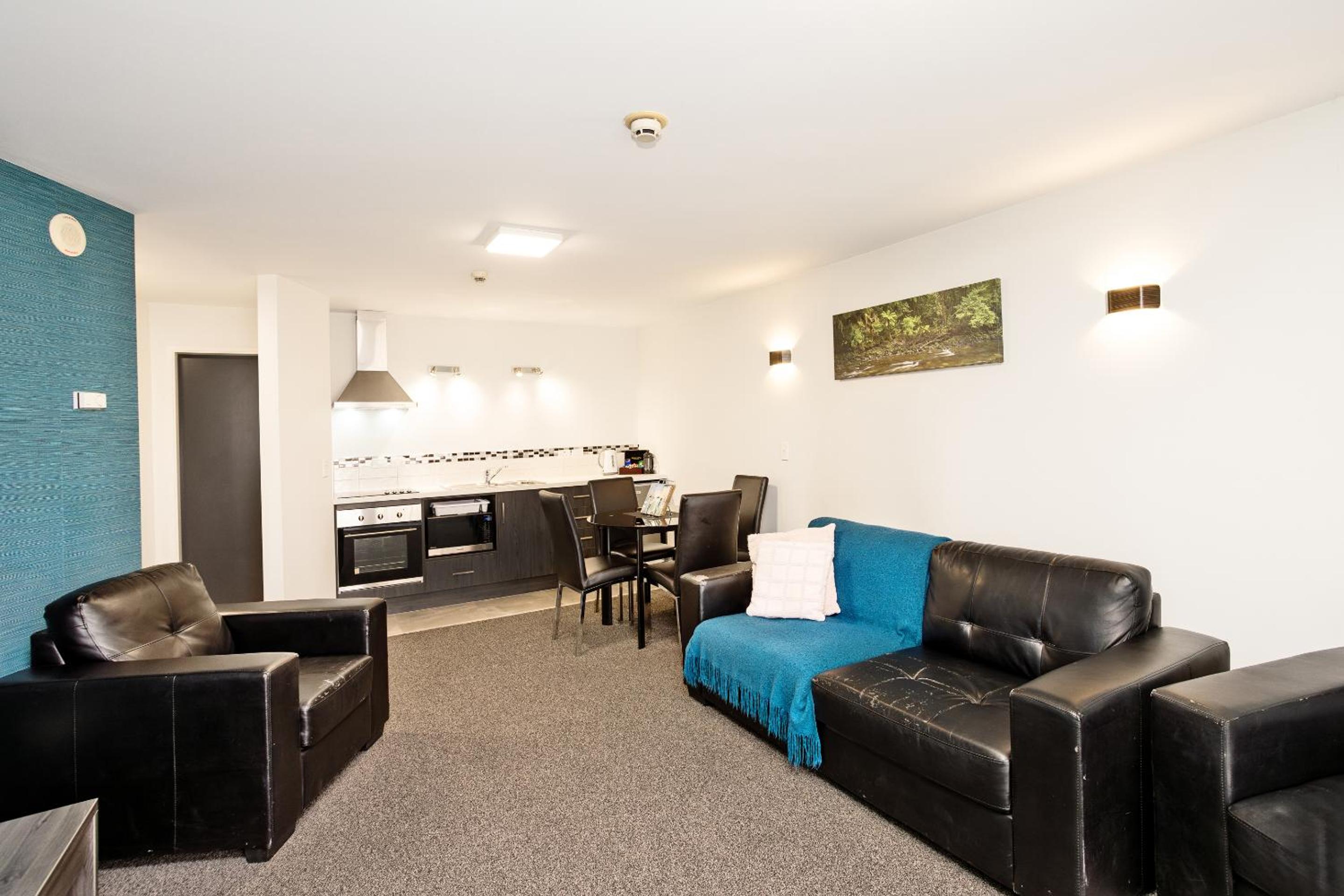 Two-Bedroom Apartment - Photo 10