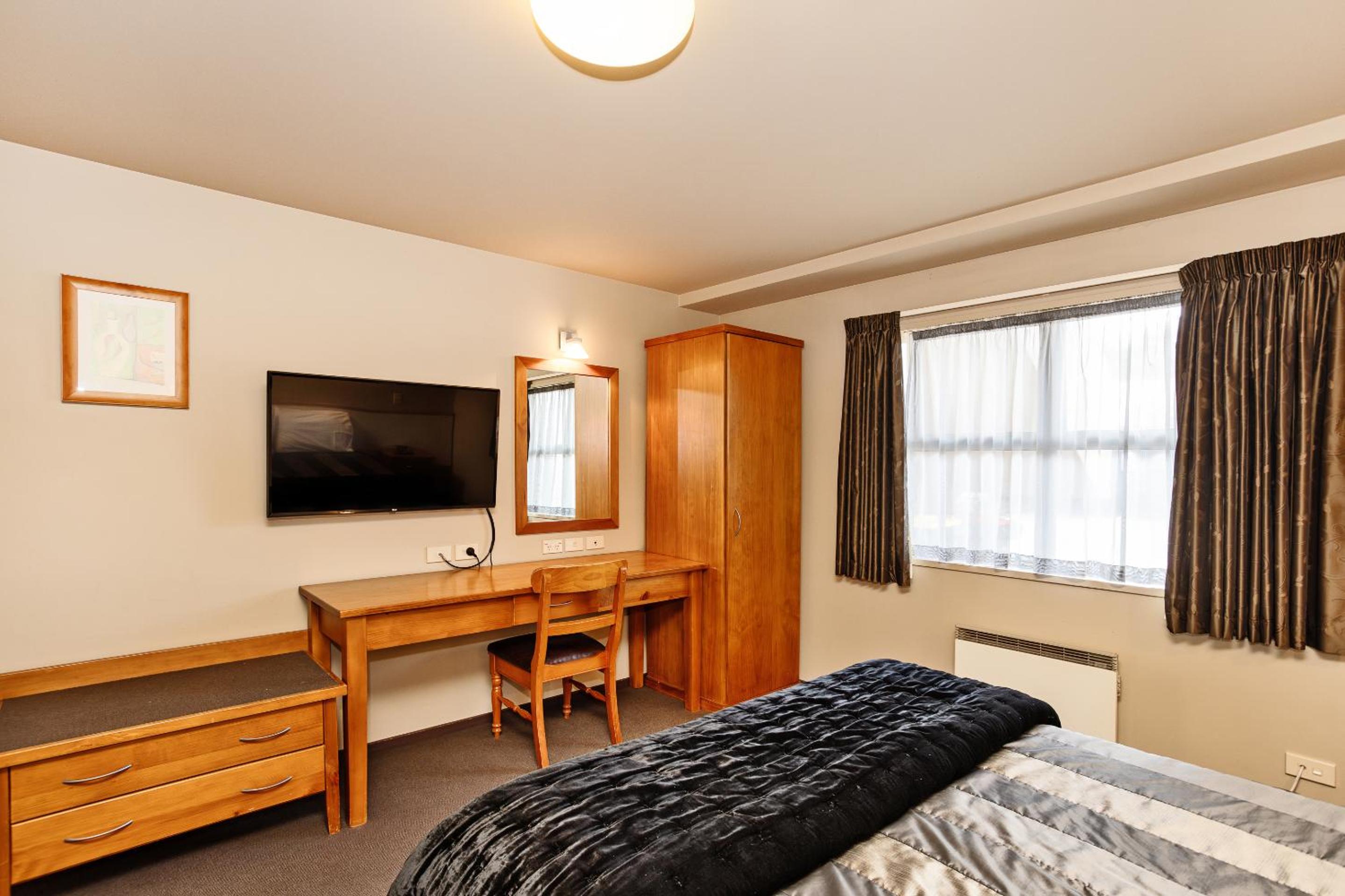 Two-Bedroom Apartment - Photo 15