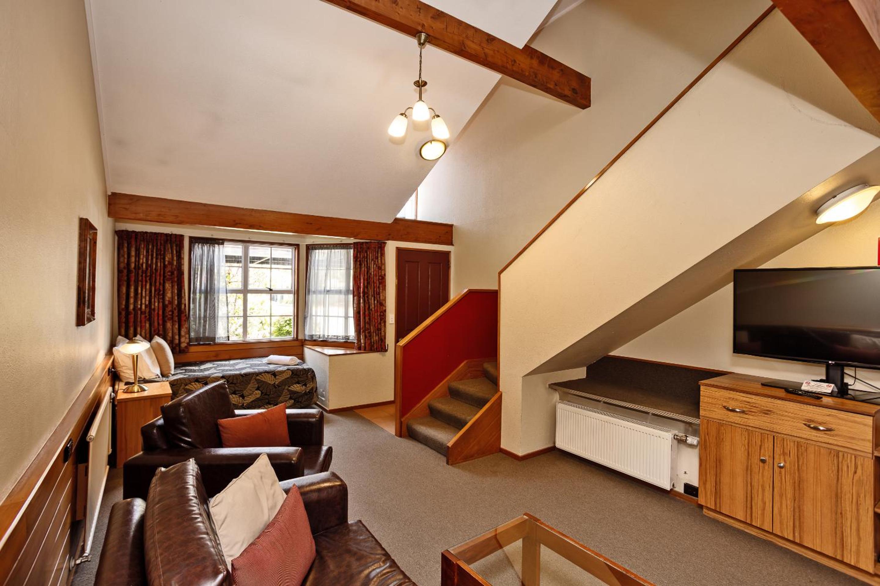 One-Bedroom Apartment - Photo 7