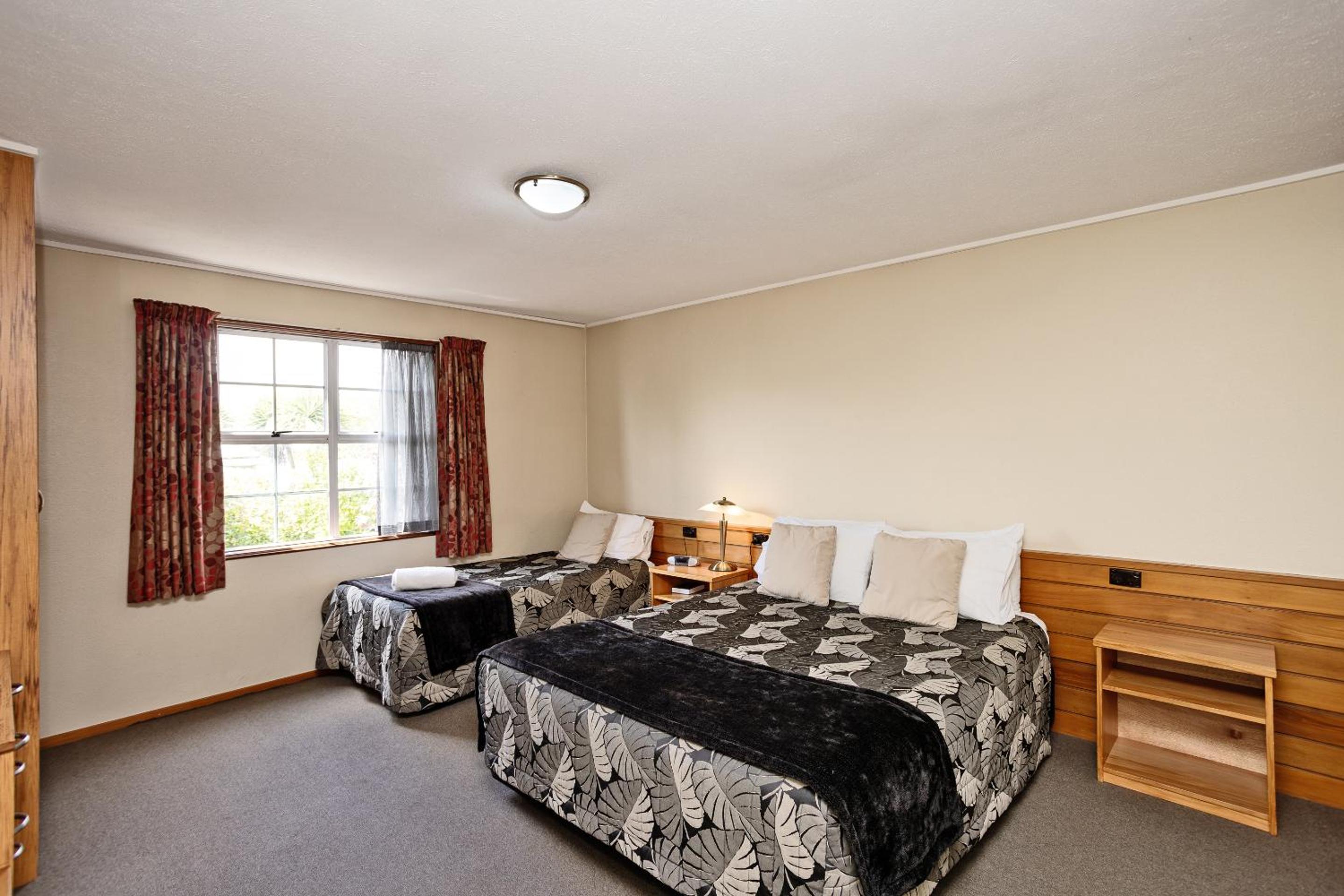 One-Bedroom Apartment - Photo 6