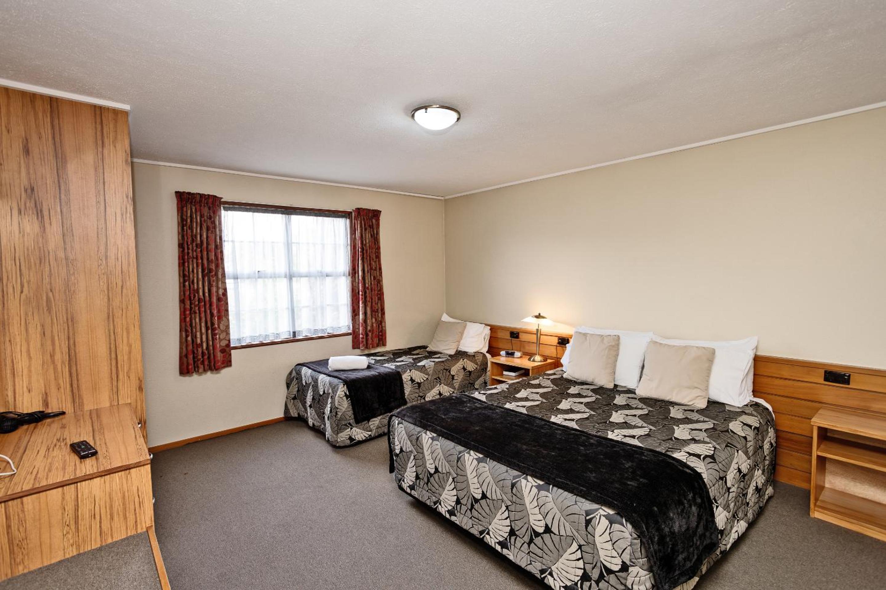One-Bedroom Apartment - Photo 5