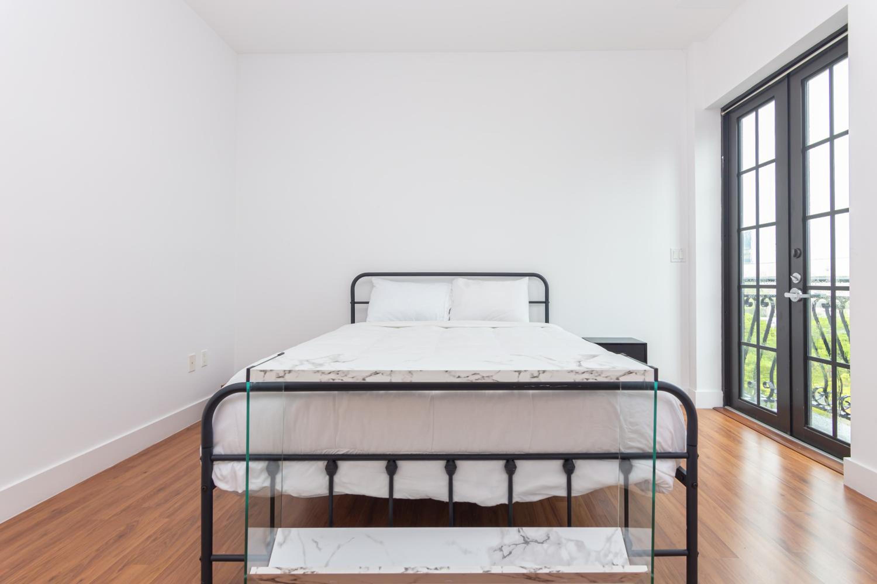 Two-Bedroom Apartment With Balcony photo 2