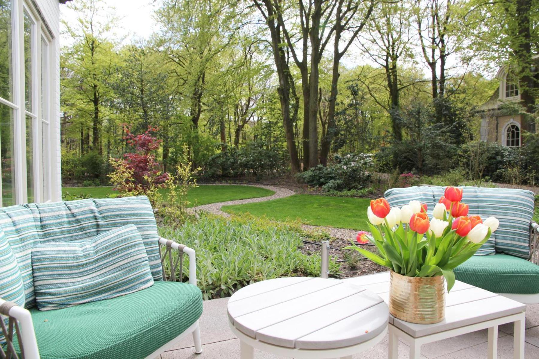 Villa photo 2