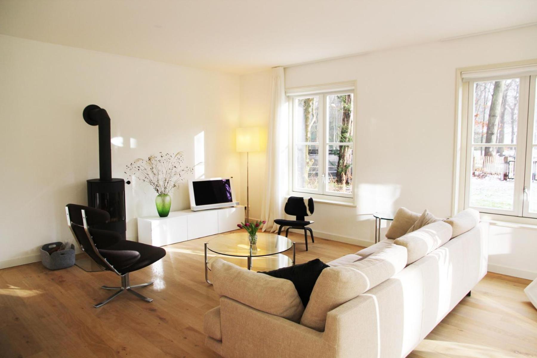Villa photo 3