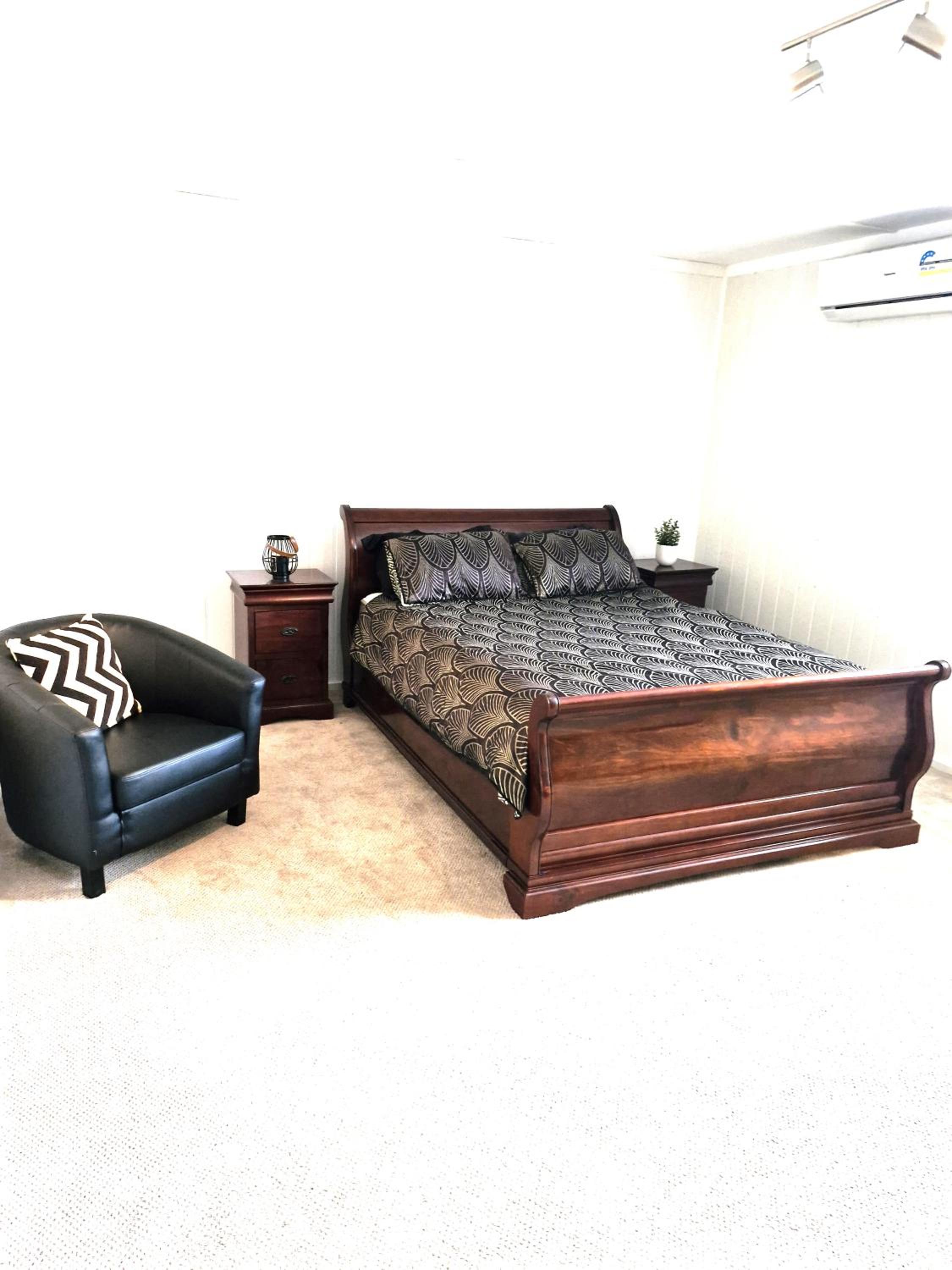 Two-Bedroom House photo 2
