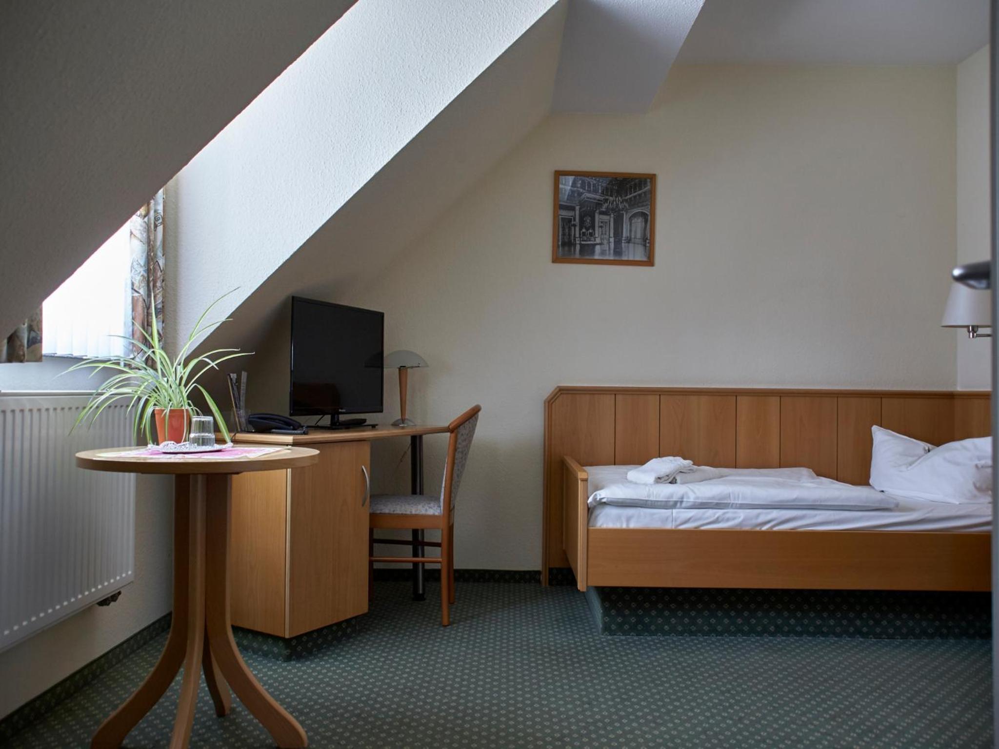 Single Room photo 3