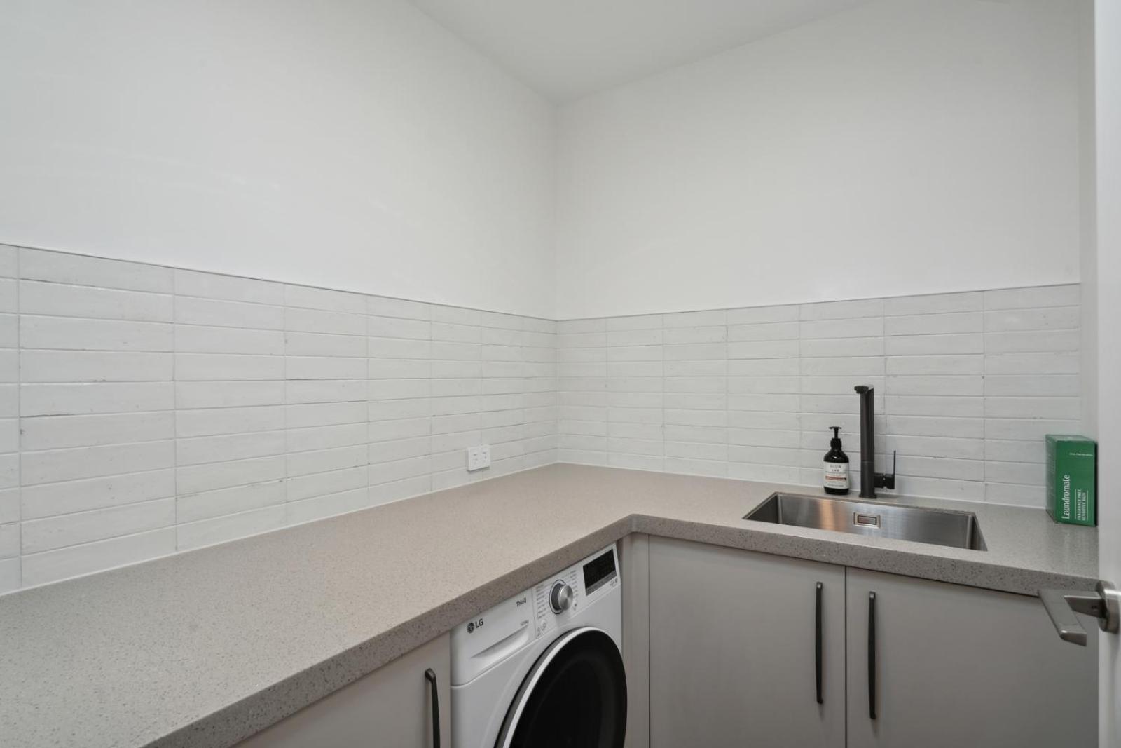 Three-Bedroom Holiday Home  photo 2
