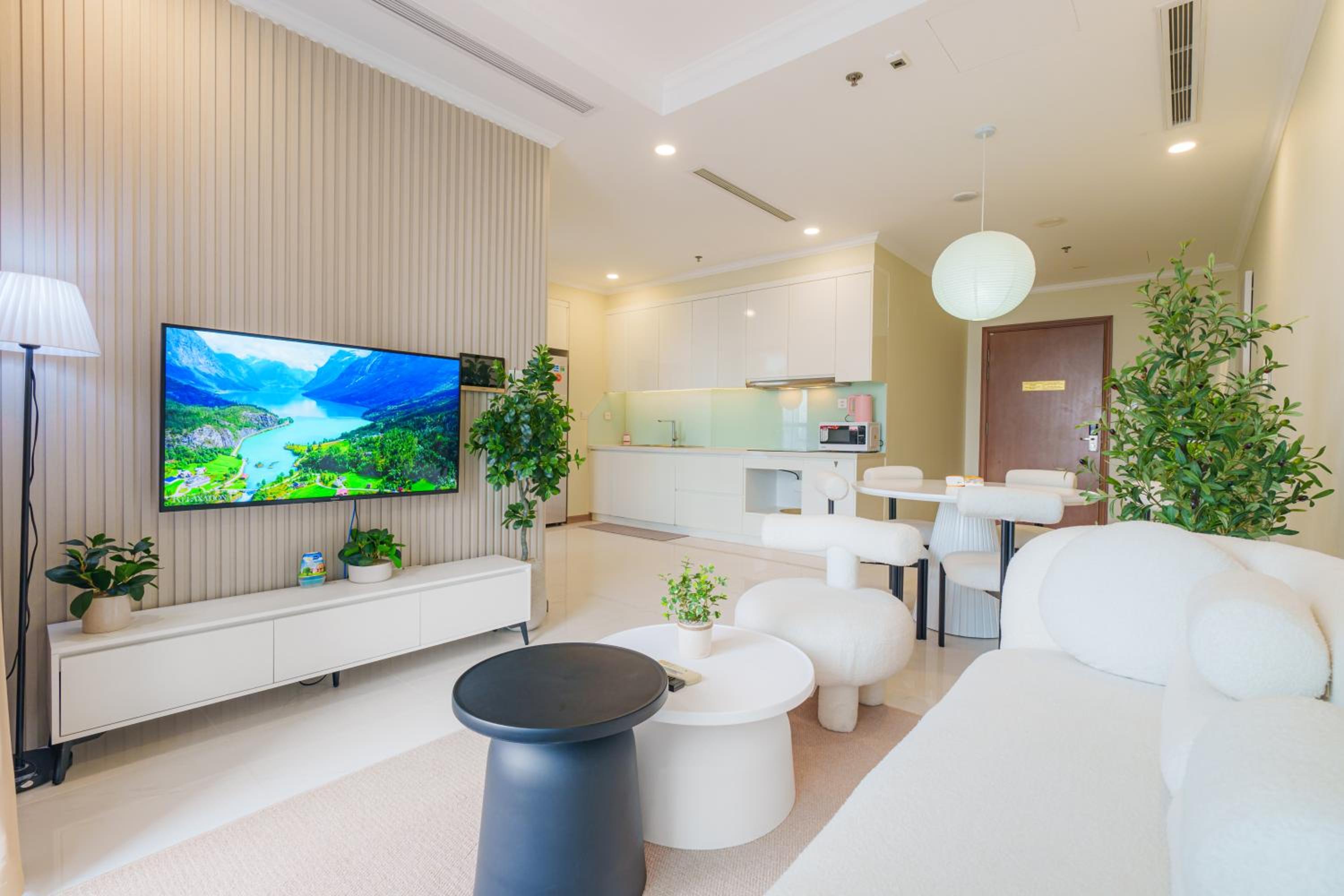 Two-Bedroom Apartment with Balcony photo 1